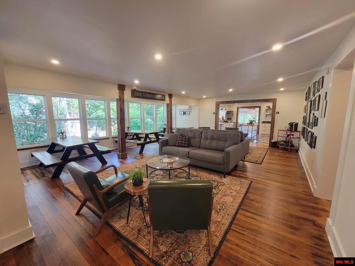 110 McLEAN AVENUE Cotter, AR