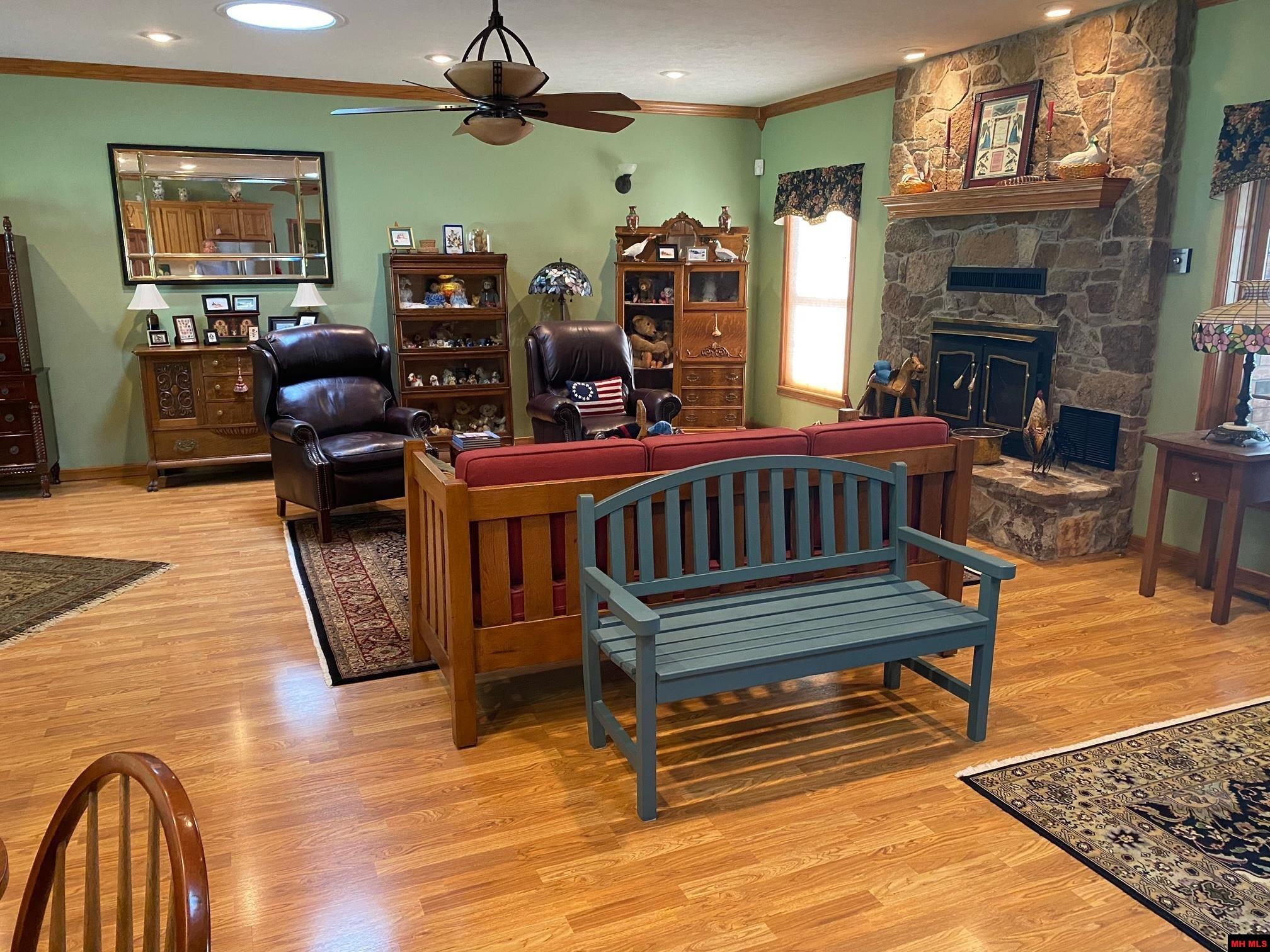 295 SLICK ROCK ROAD Mountain Home, AR 72653