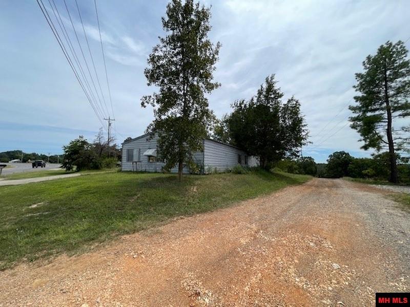 5151 HWY 62 EAST Mountain Home, AR