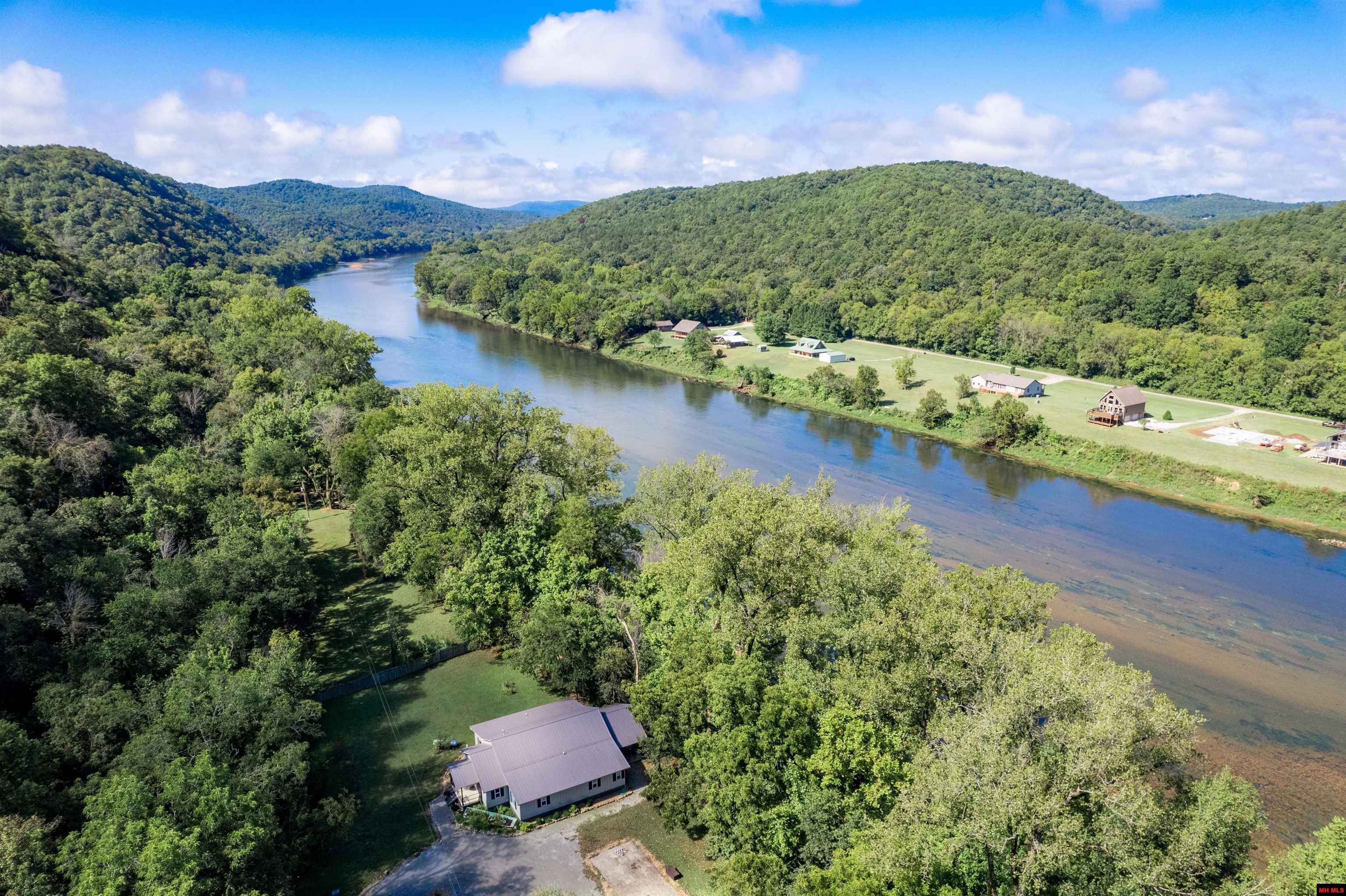 2891 SHIPPS DRIVE Norfork, AR