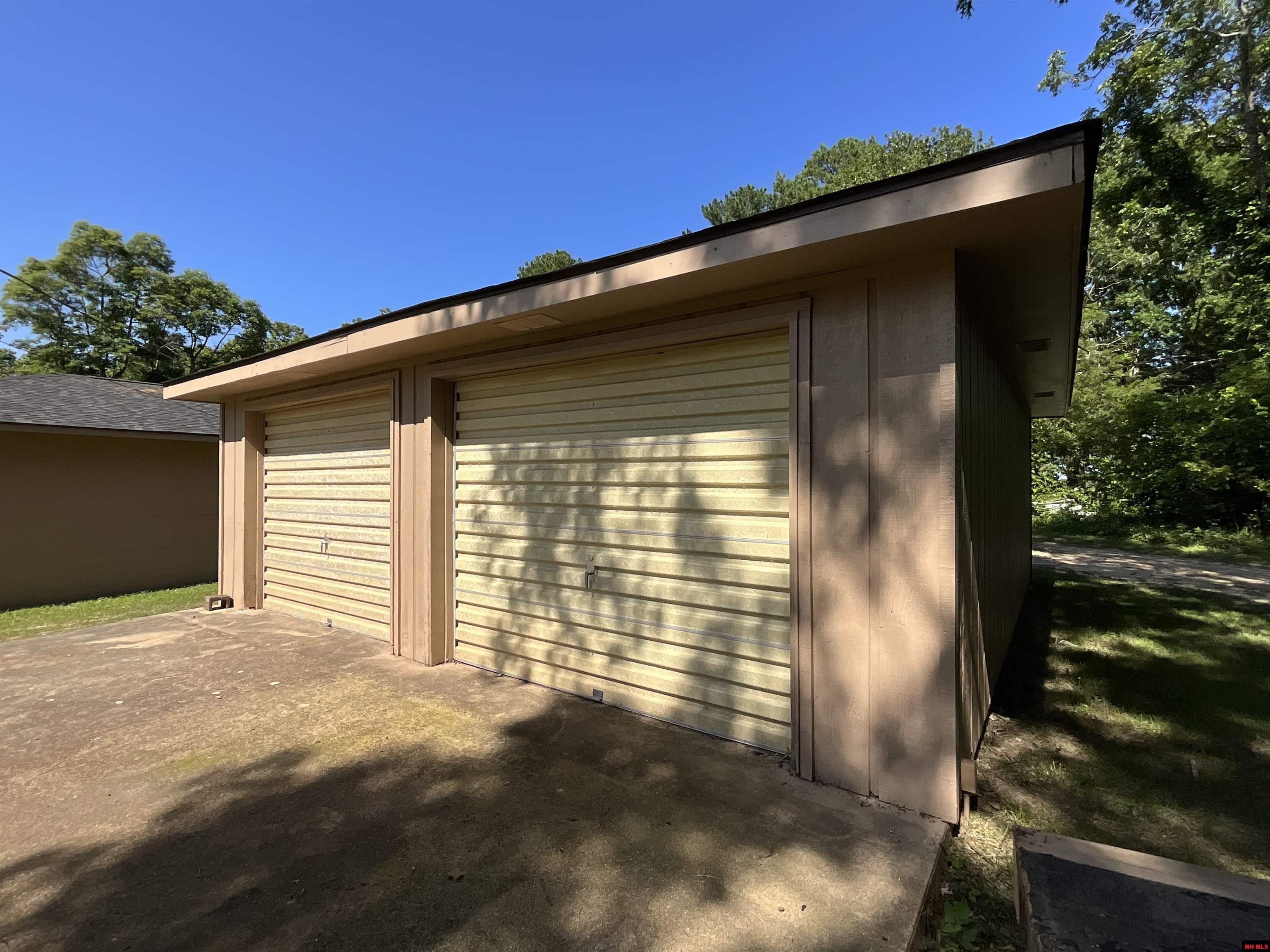 932 & 937 State Hwy Hh