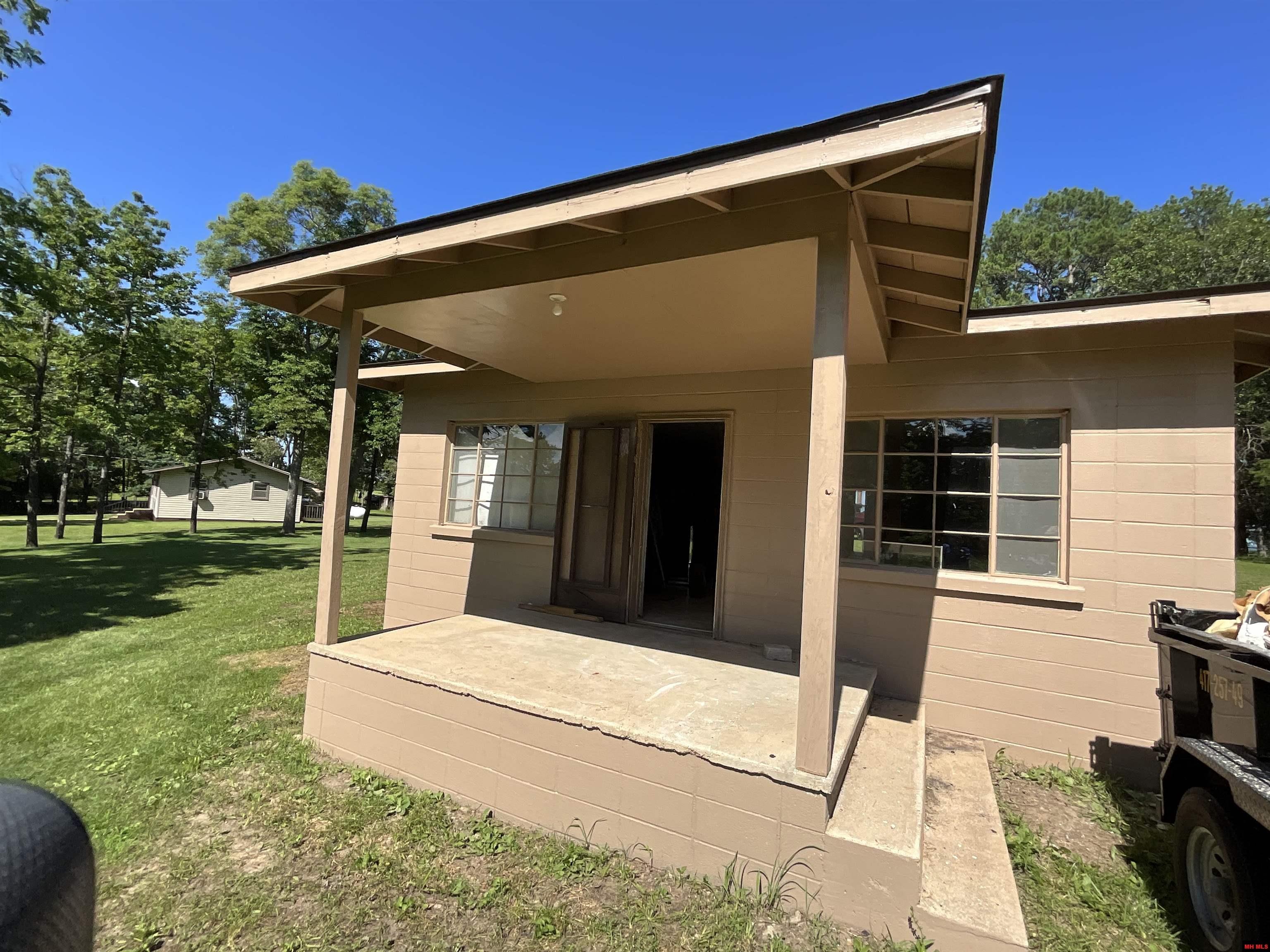 932 & 937 State Hwy Hh