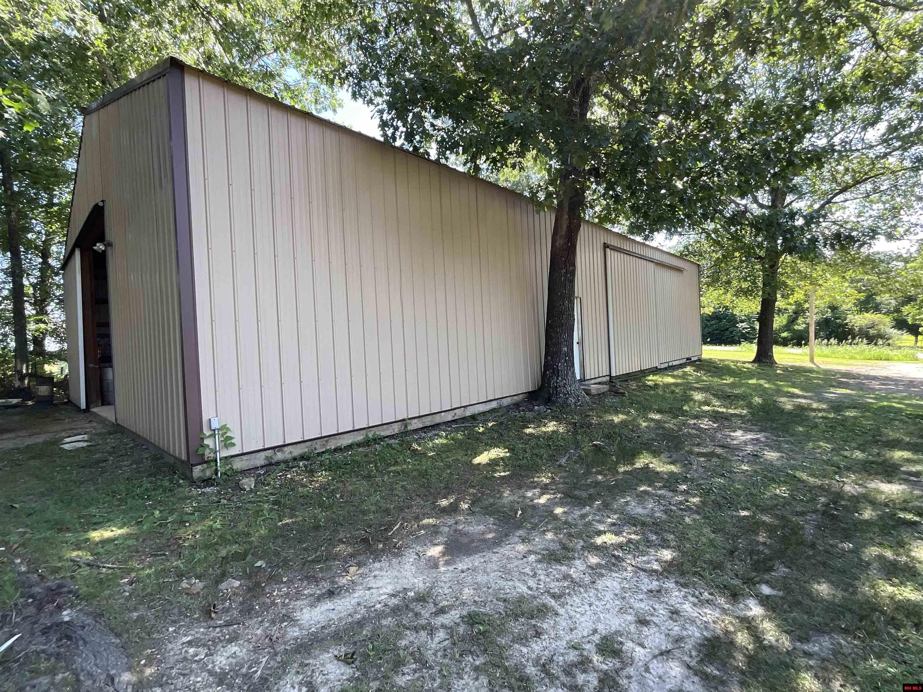 932 & 937 State Hwy Hh