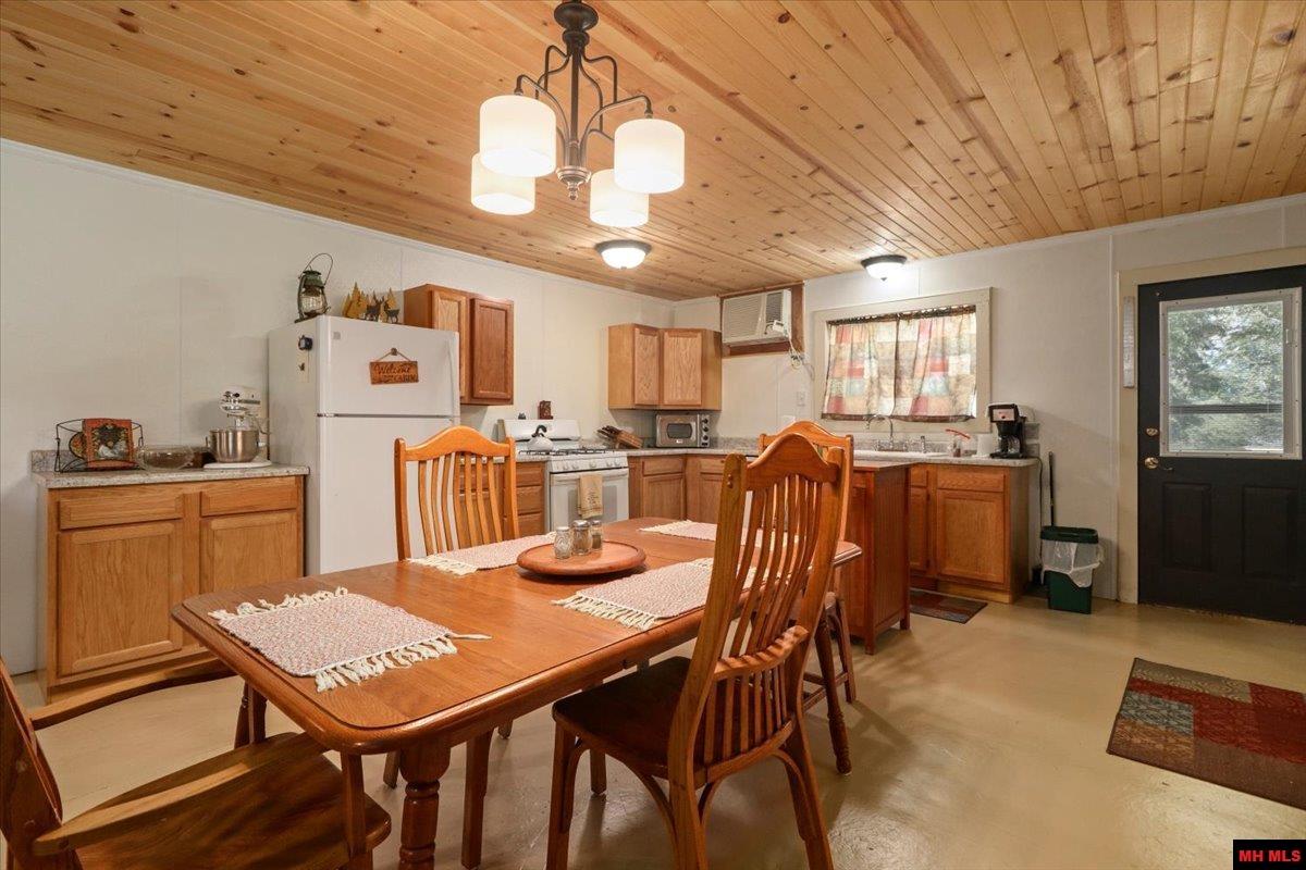 158 Clay 125 Rd MC 125 Corning, AR 72422