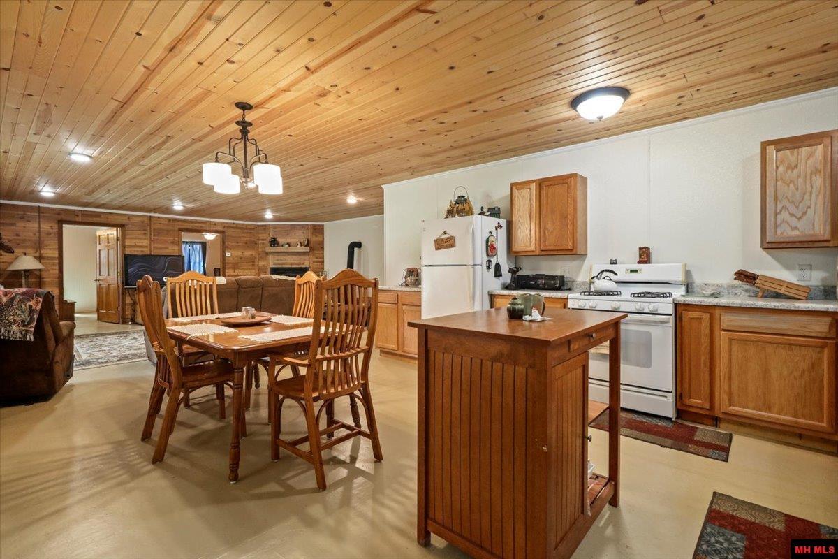 158 Clay 125 Rd MC 125 Corning, AR 72422