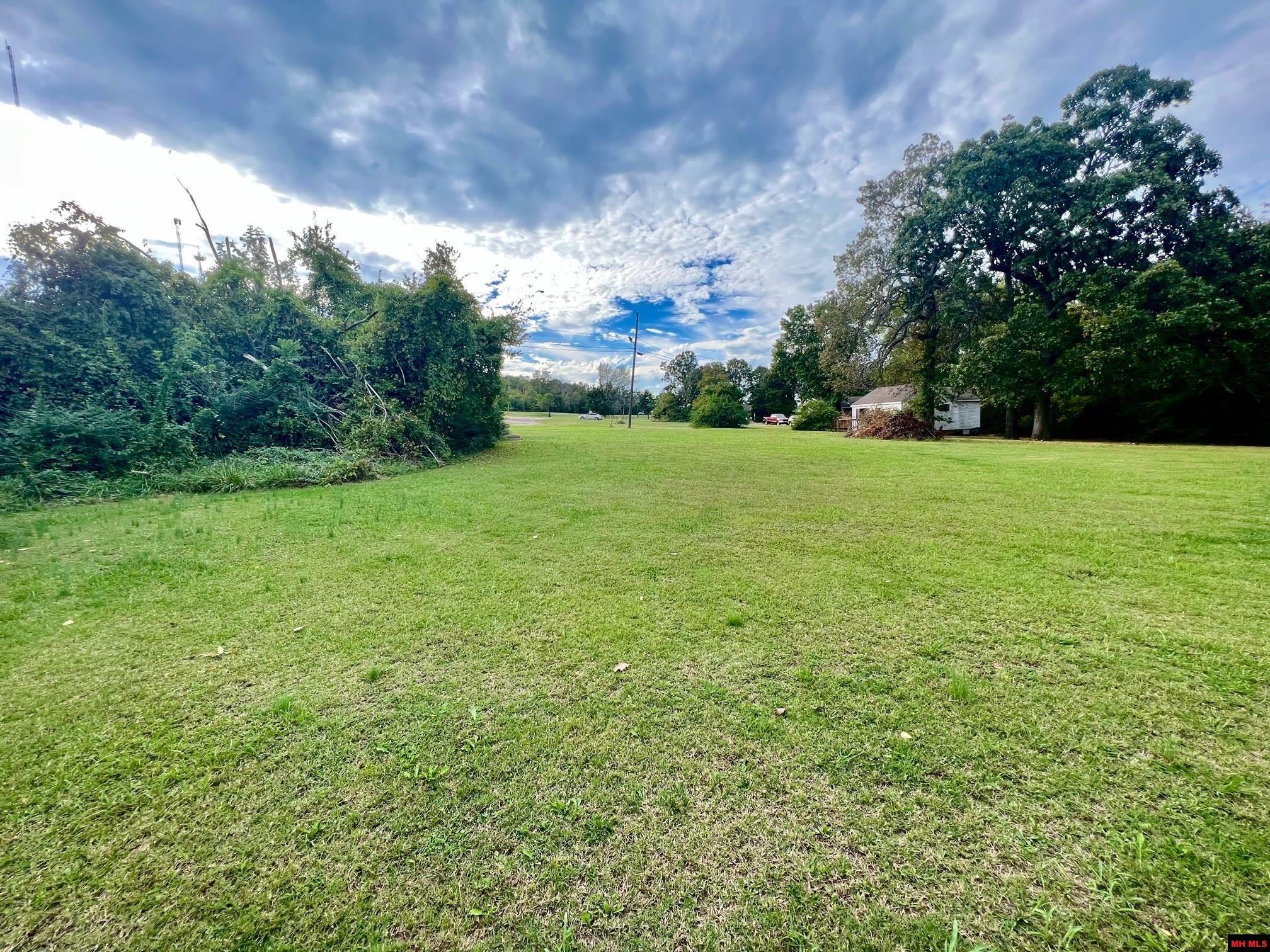 1001 KENTWOOD DRIVE Mountain Home, AR