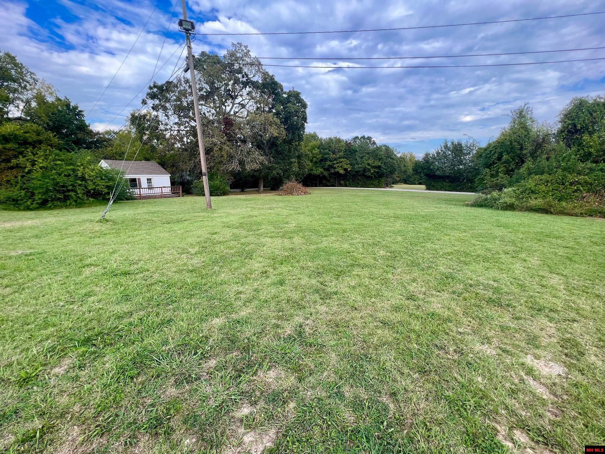 1001 KENTWOOD DRIVE Mountain Home, AR