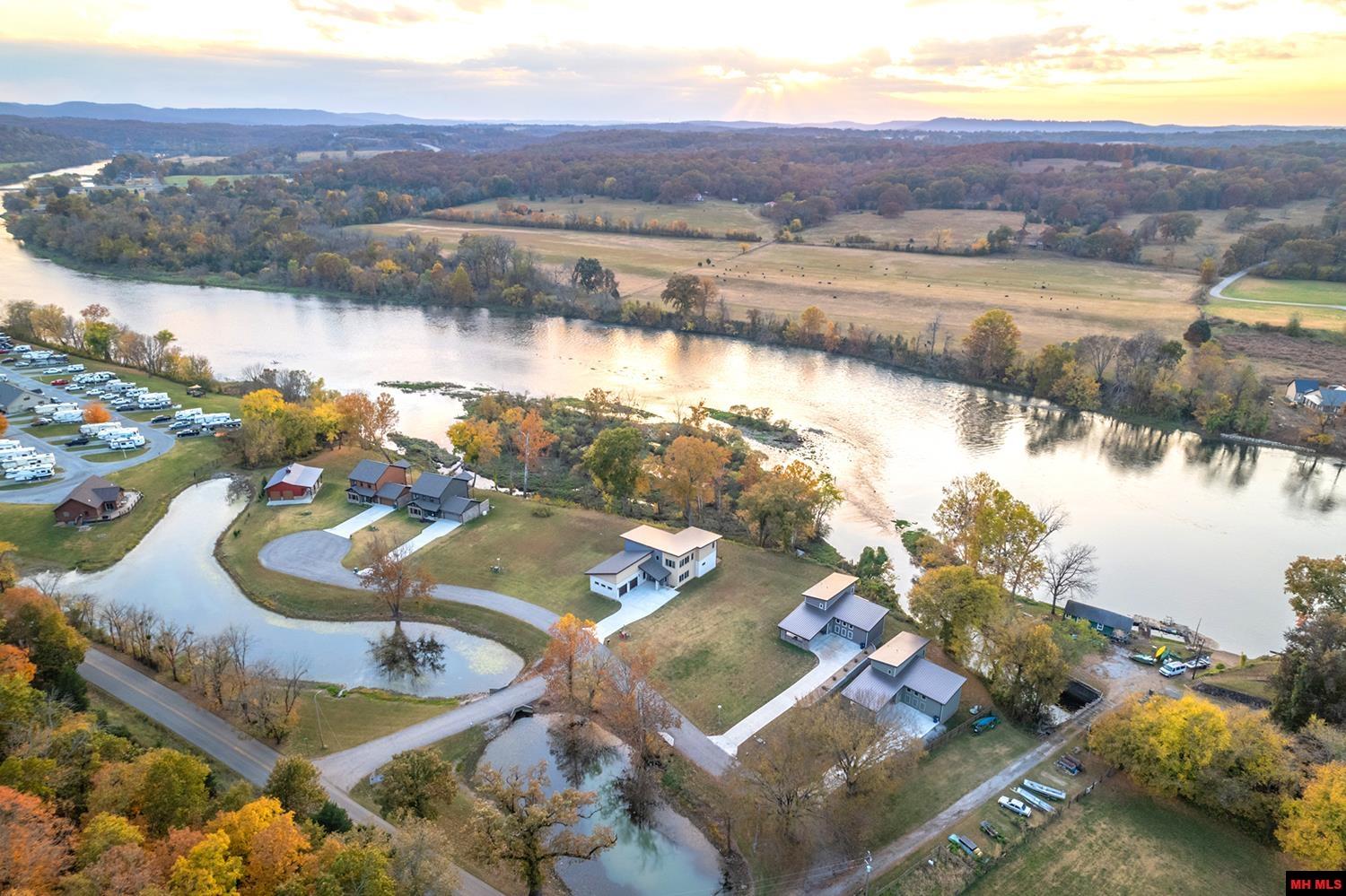 004-04953-003 Sowbug Circle