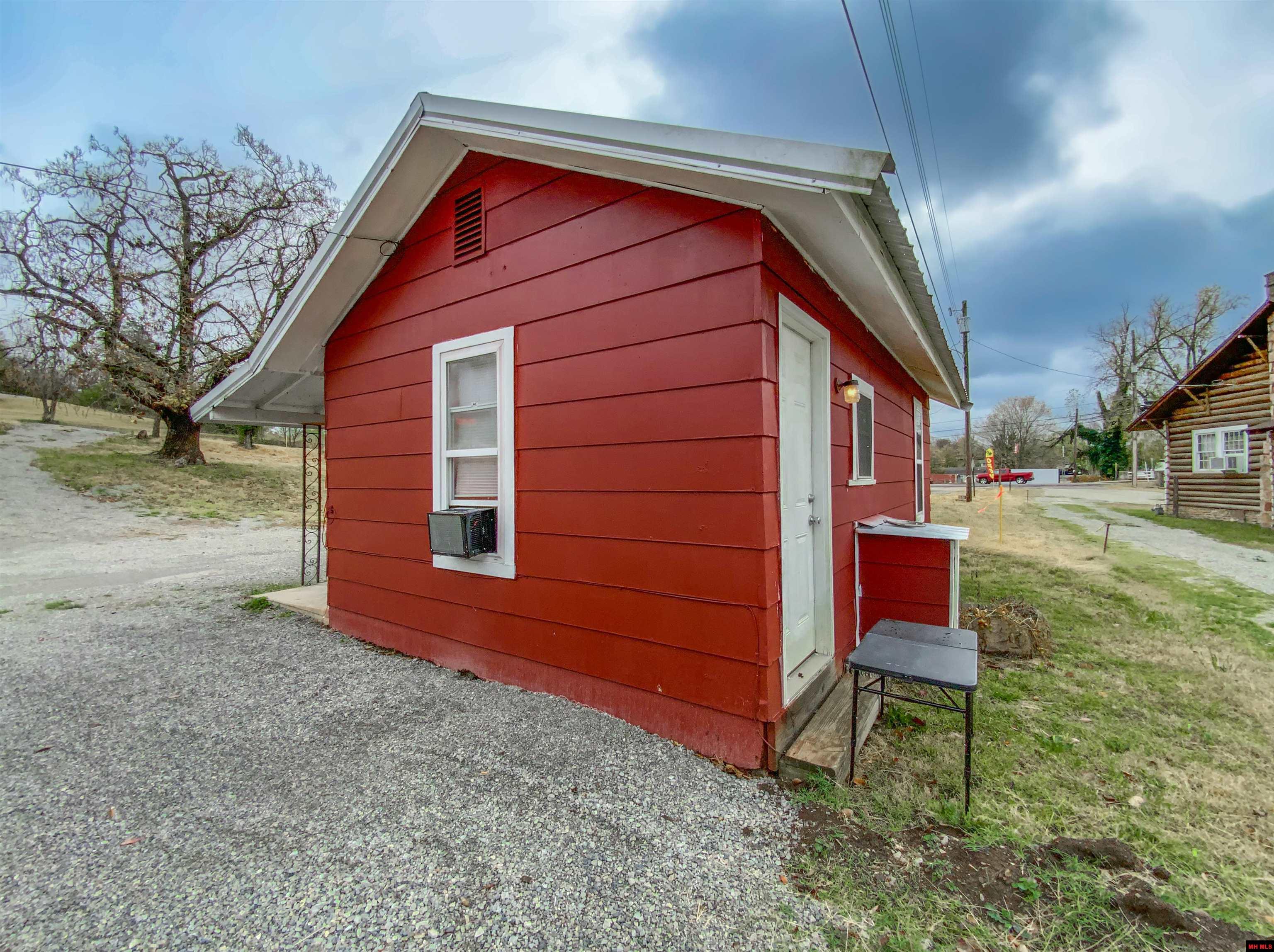362 FALLEN ASH ROAD Yellville, AR