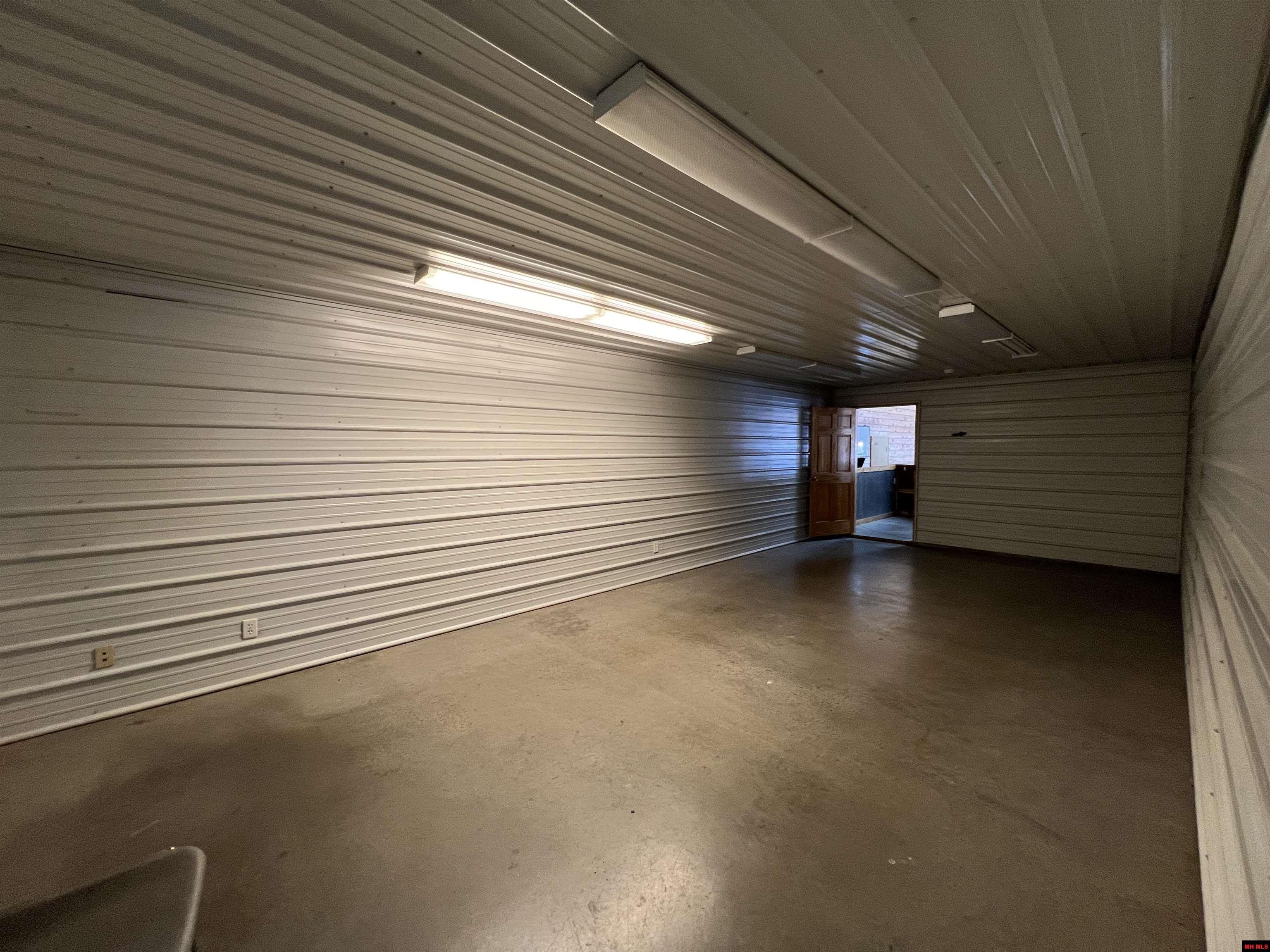 73 CR 842 Henderson, AR