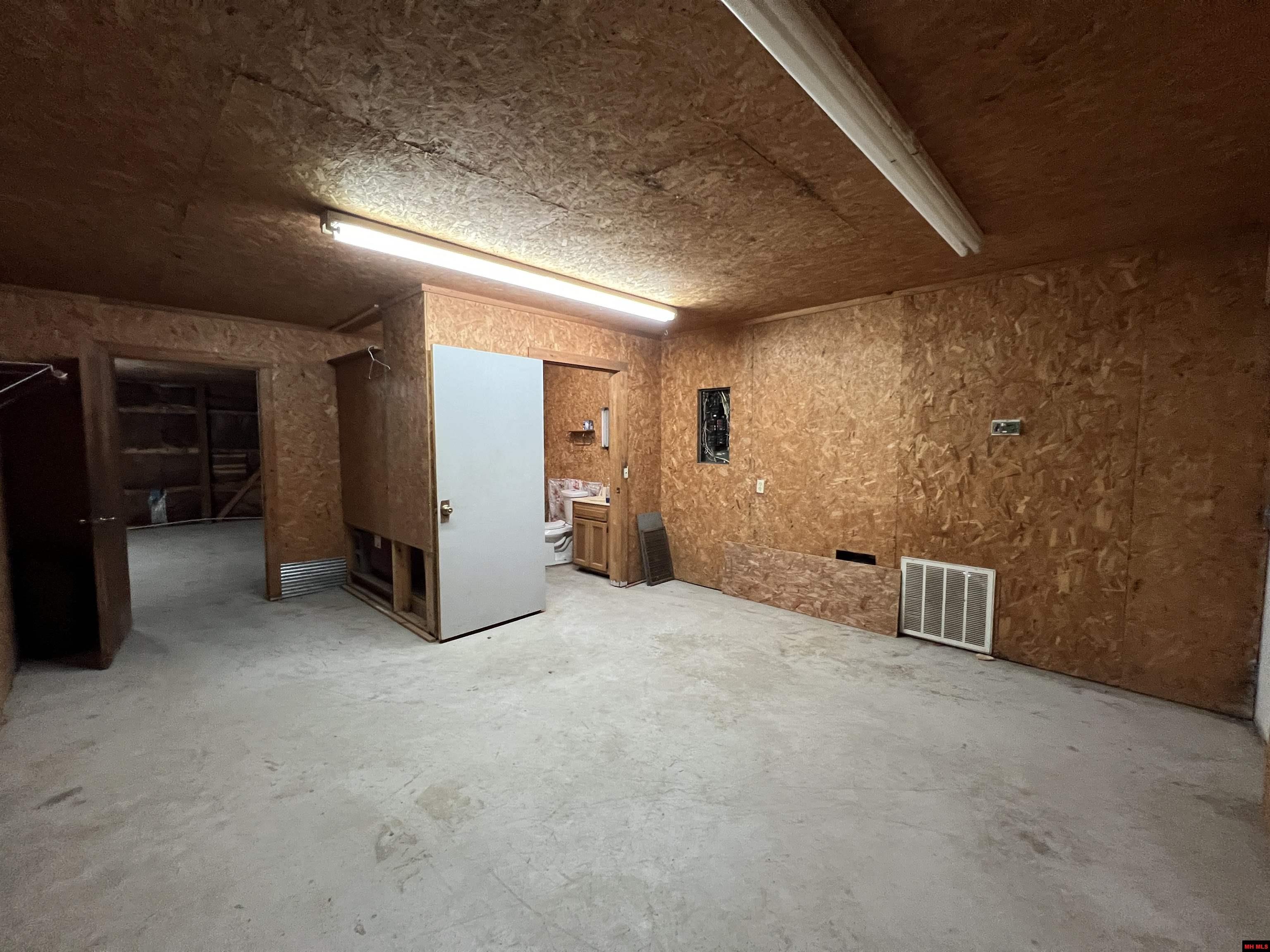 73 CR 842 Henderson, AR