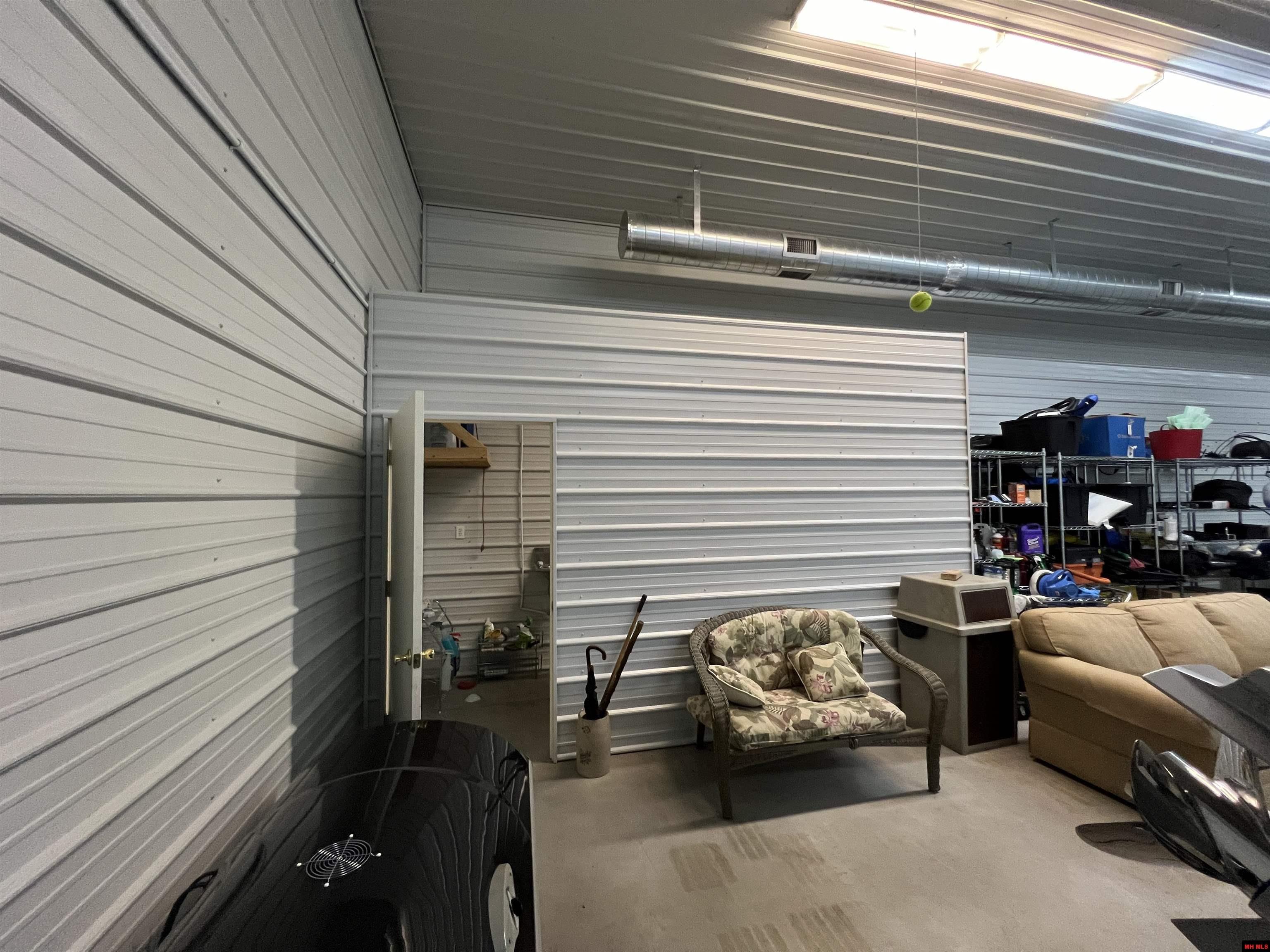 73 CR 842 Henderson, AR