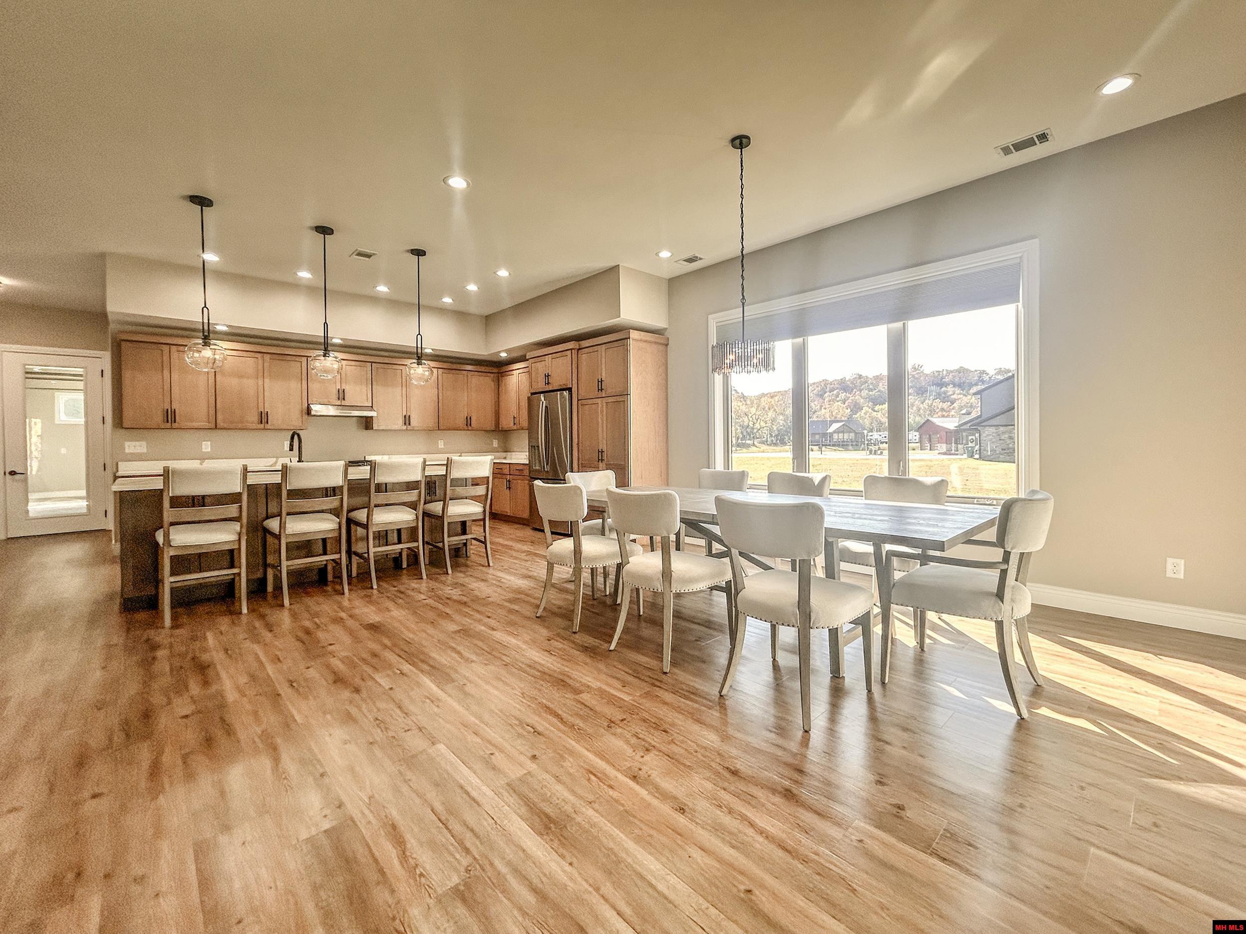 5 SOWBUG CIRCLE Cotter, AR 72626