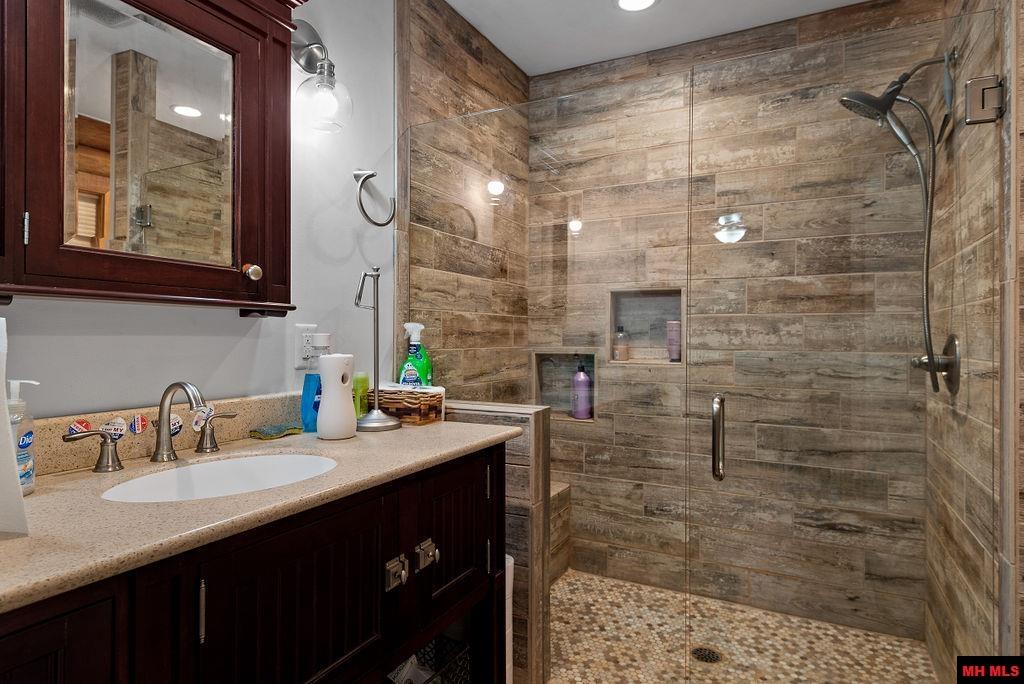 88 CR 454 Mountain Home, AR