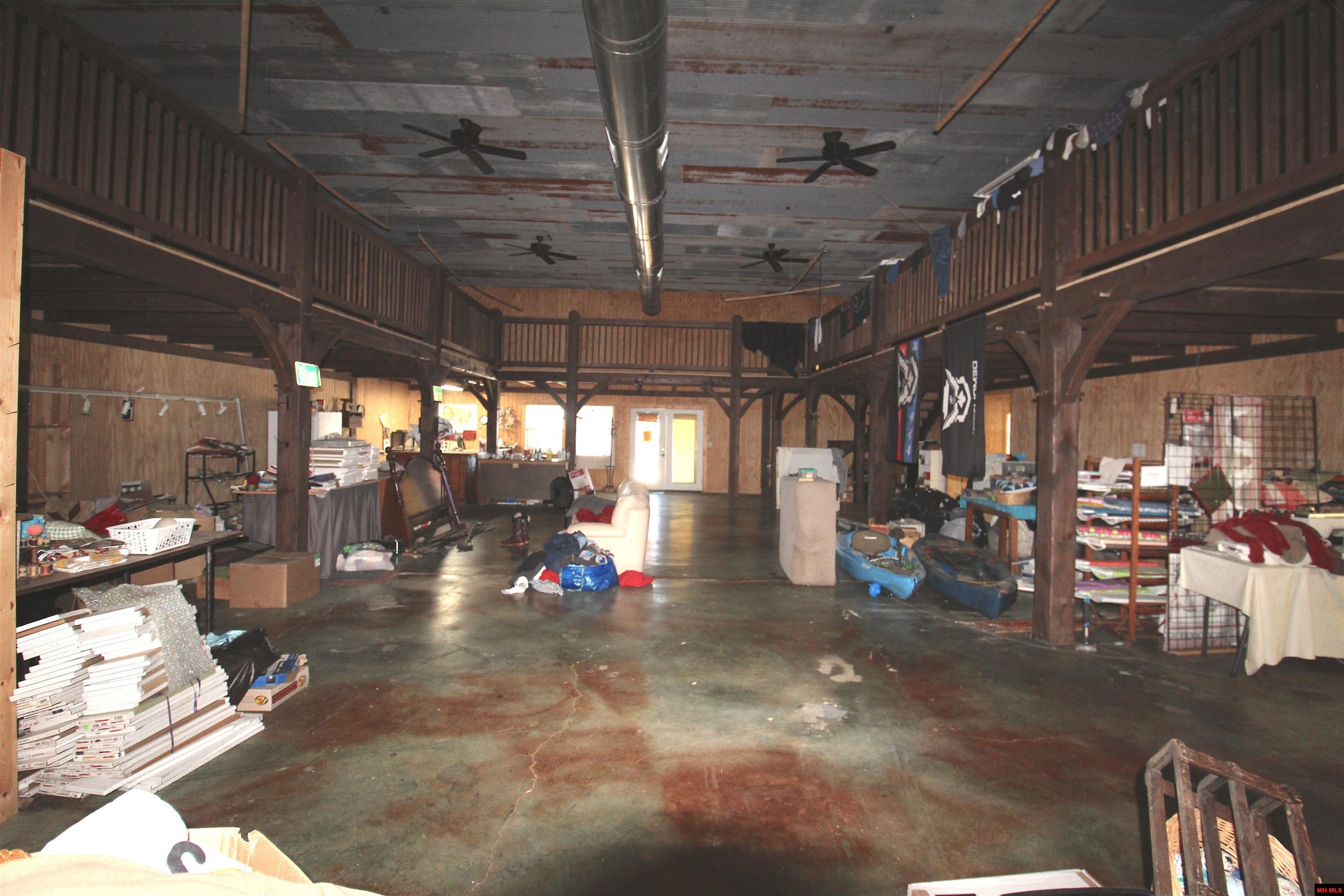 3768 Private Road 1271