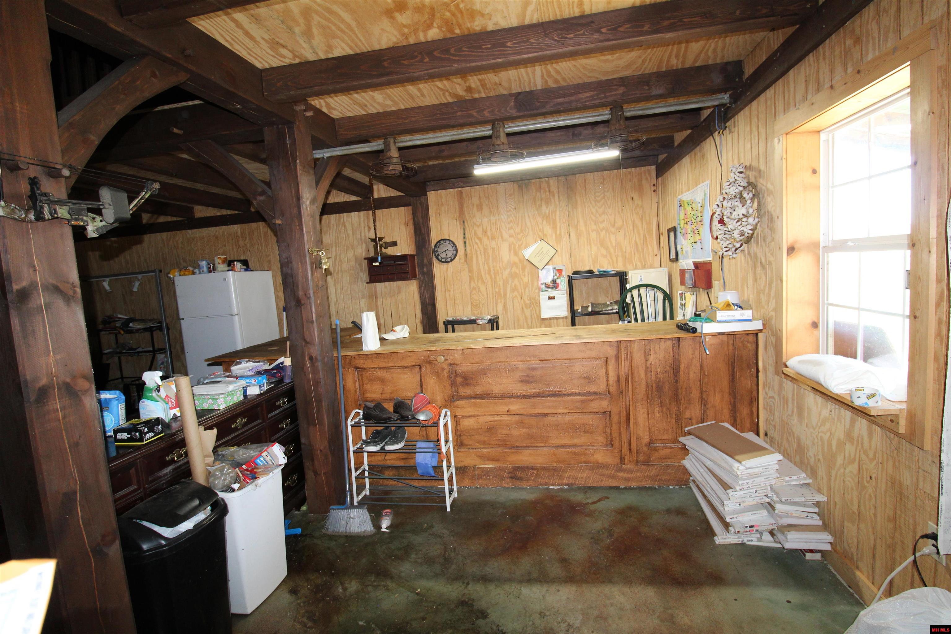 3768 Private Road 1271