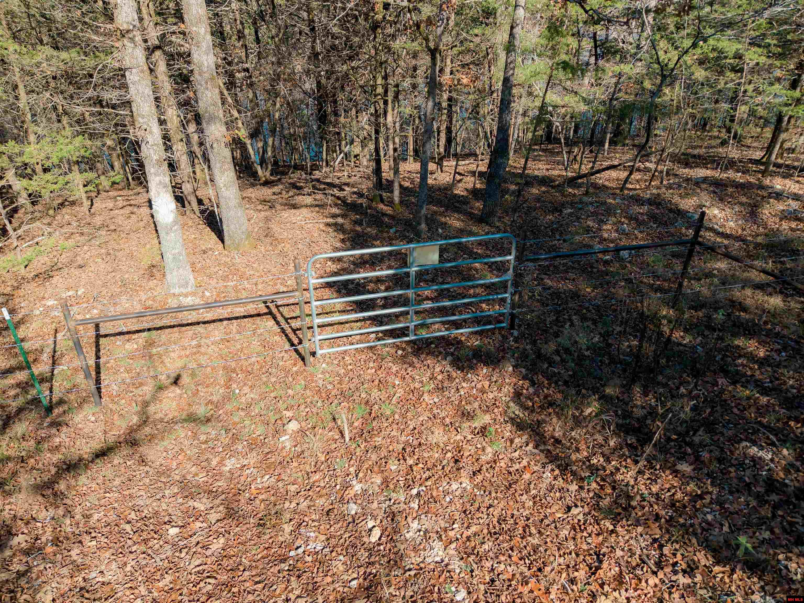 563 MC 122 Oakland, AR