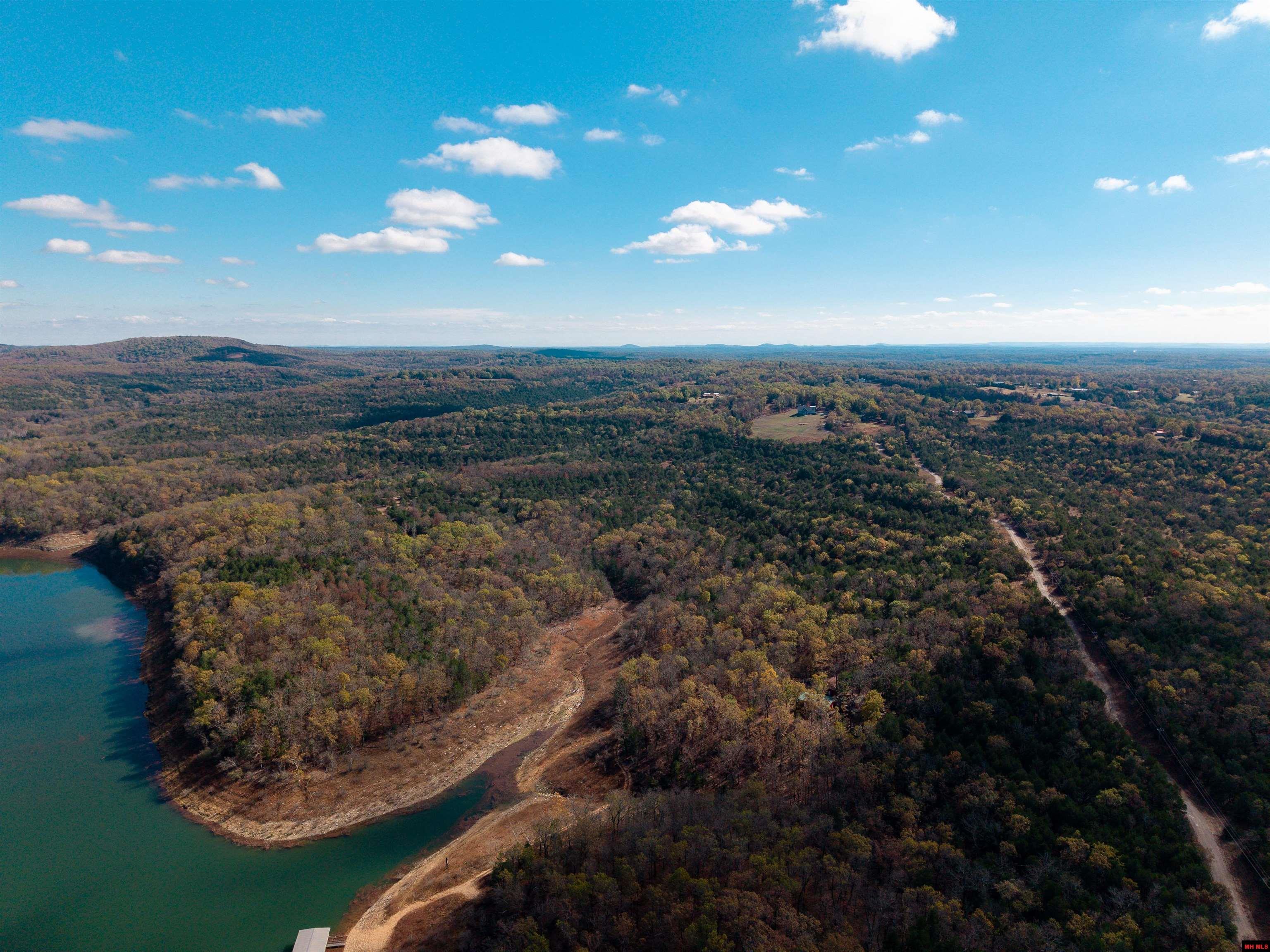 563 MC 122 Oakland, AR