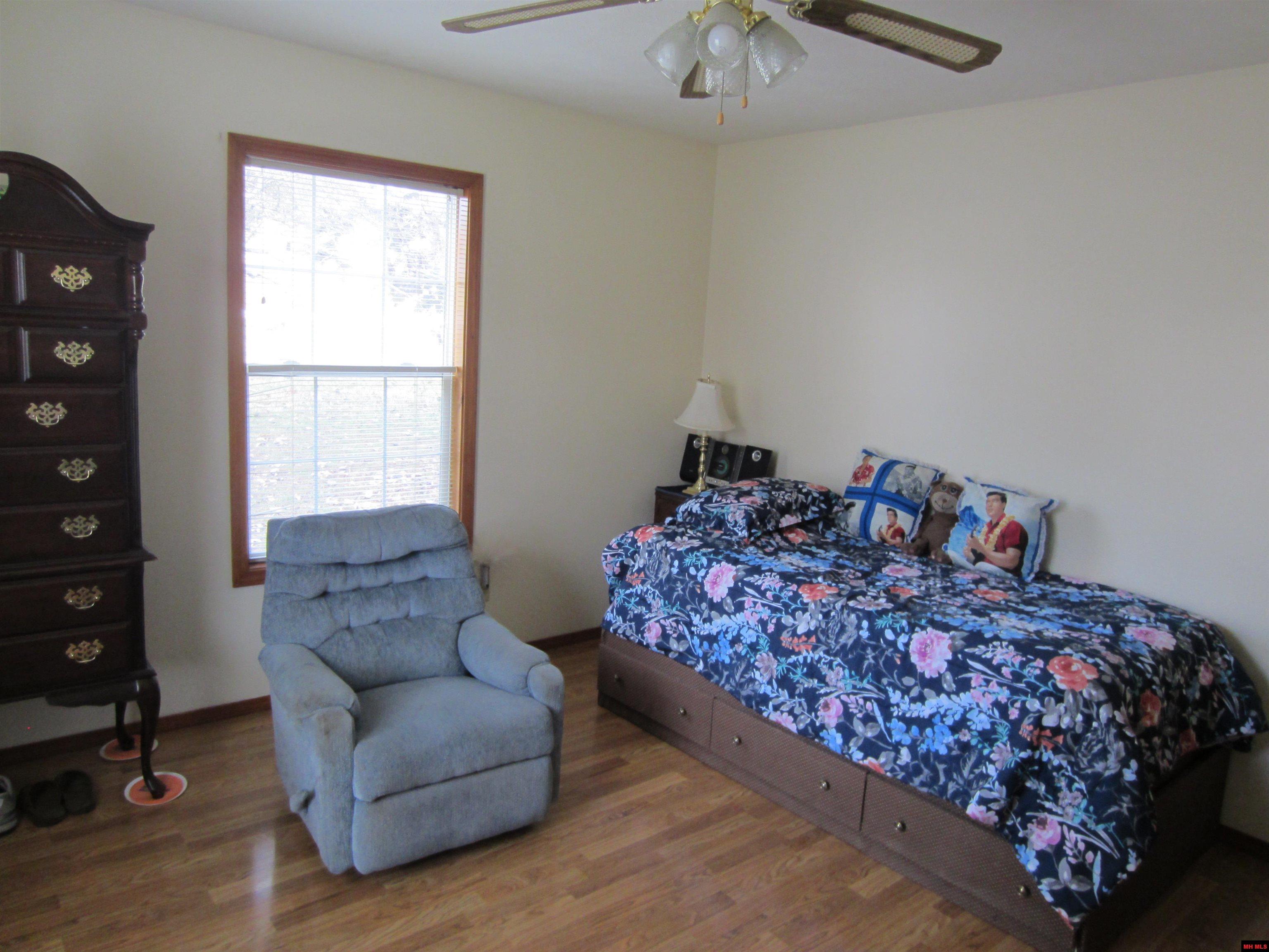 300 CREST LOOP Gassville, AR