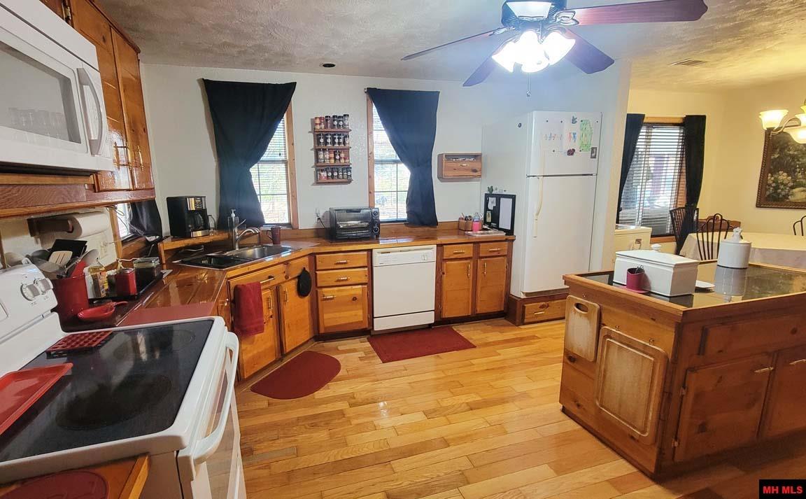 150 NORTH WOODS COURT Yellville, AR