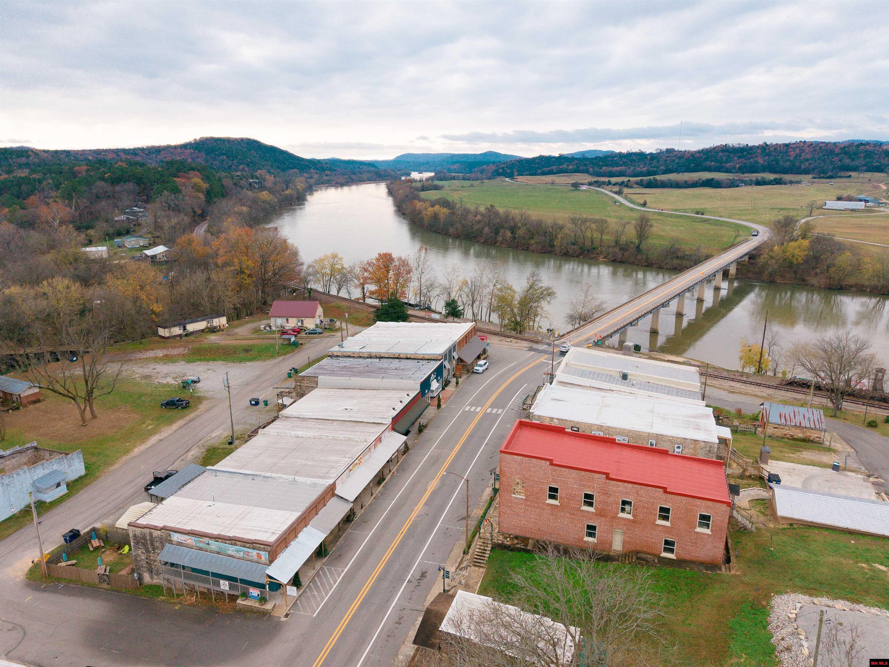 117 MAIN STREET Calico Rock, AR