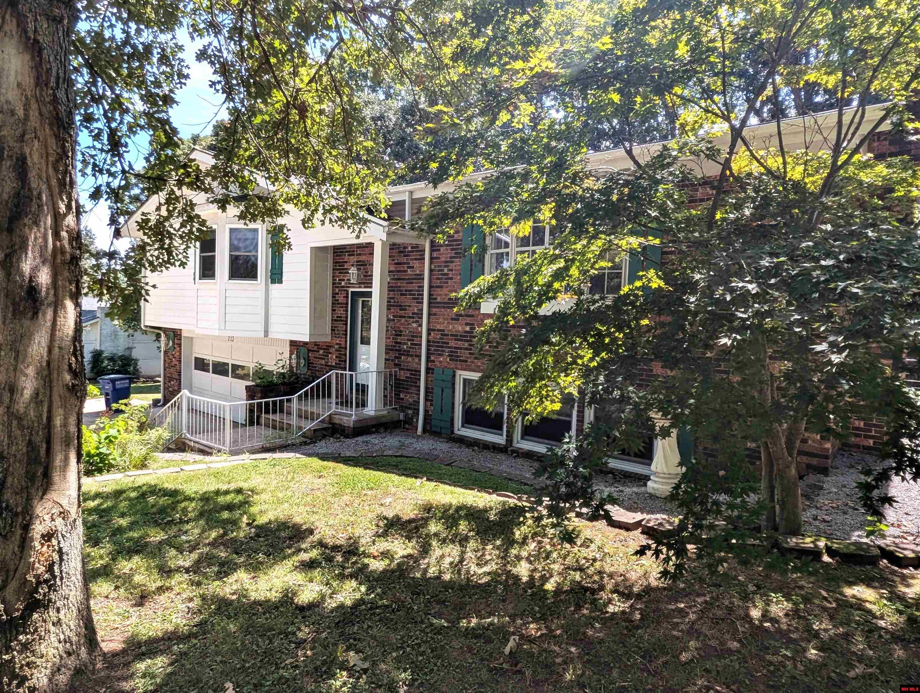 713 OAK KNOLL DRIVE Mountain Home, AR