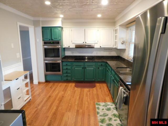 713 OAK KNOLL DRIVE Mountain Home, AR