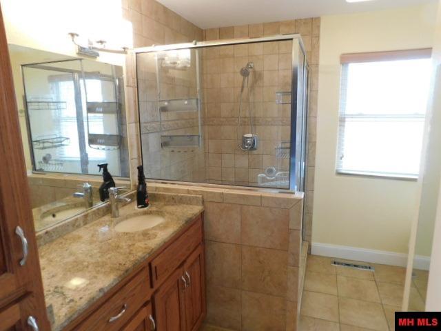 713 OAK KNOLL DRIVE Mountain Home, AR