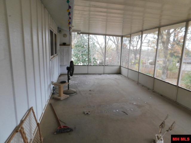 713 OAK KNOLL DRIVE Mountain Home, AR
