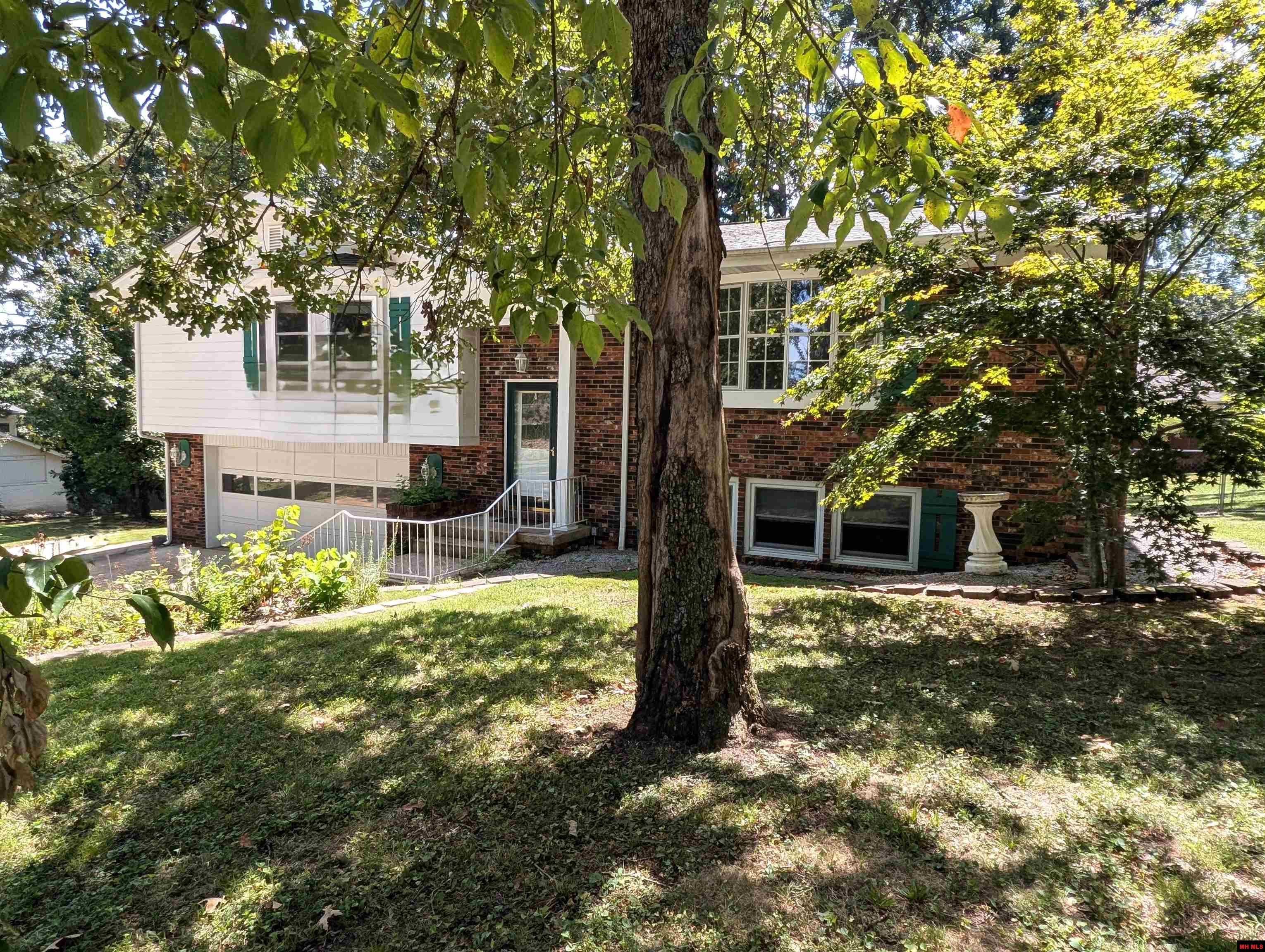 713 OAK KNOLL DRIVE Mountain Home, AR