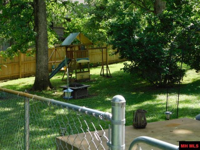 713 OAK KNOLL DRIVE Mountain Home, AR