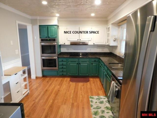 713 OAK KNOLL DRIVE Mountain Home, AR