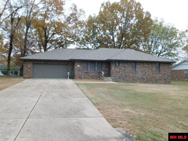 1805 VAN BUREN AVENUE | Mountain Home, AR