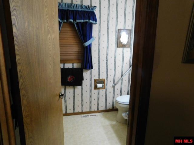 1805 VAN BUREN AVENUE Mountain Home, AR