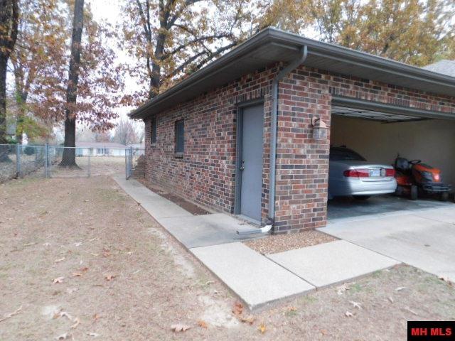 1805 VAN BUREN AVENUE Mountain Home, AR