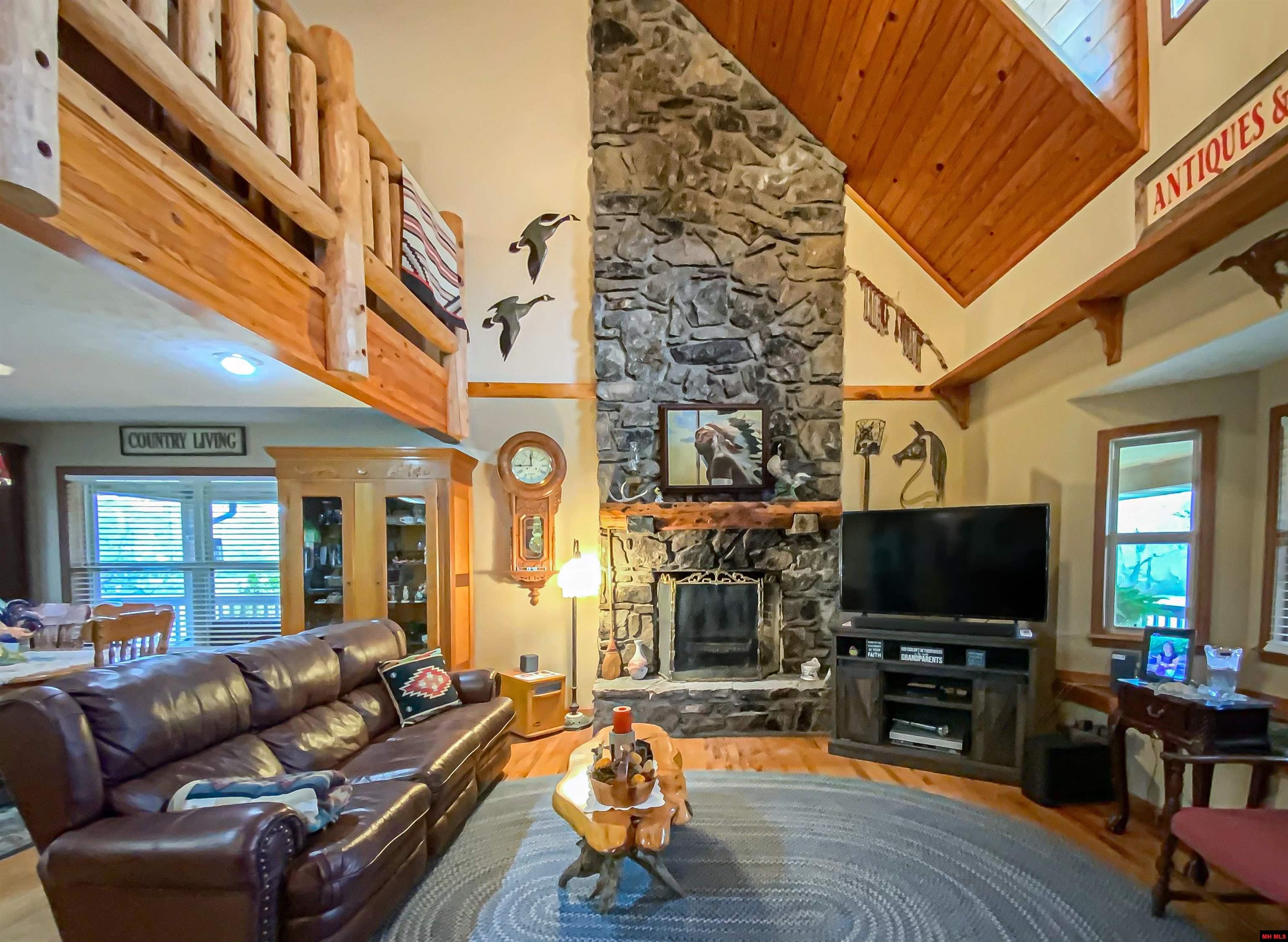 170 LITTLE LANE Cotter, AR