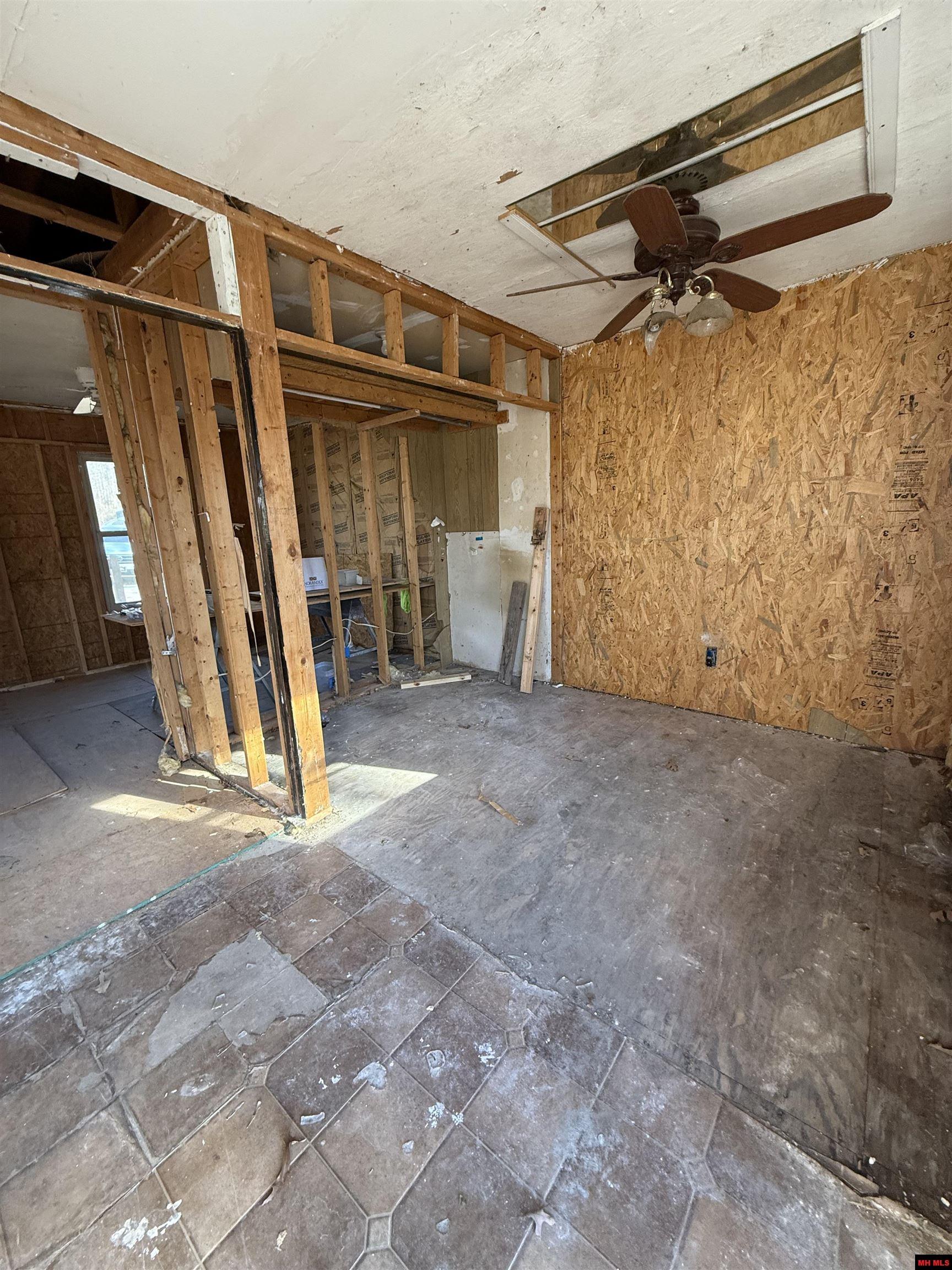 505 LOCUST AVENUE Bull Shoals, AR