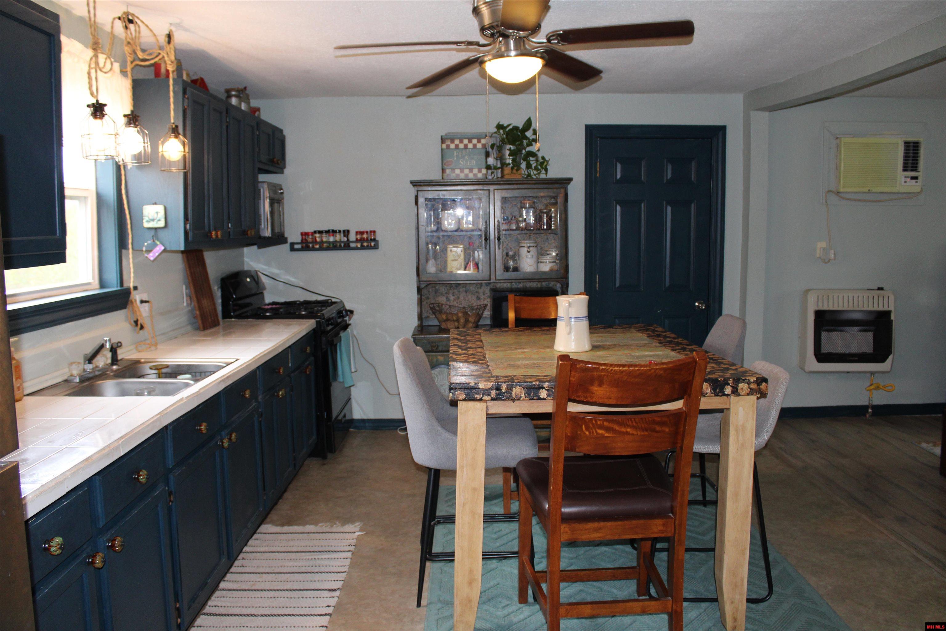 130 MAPLE STREET Calico Rock, AR
