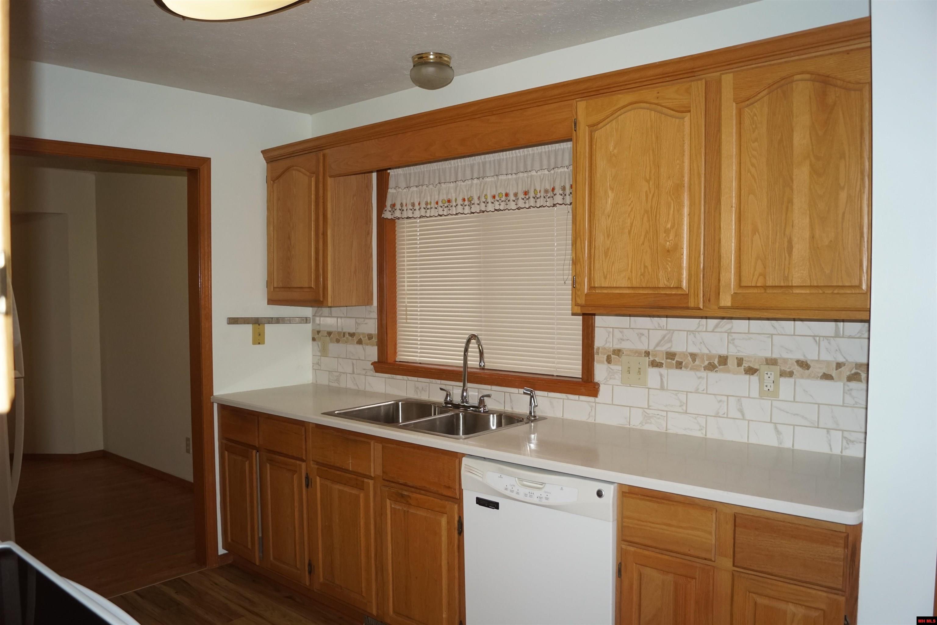 1000 DELWOOD LANE Mountain Home, AR