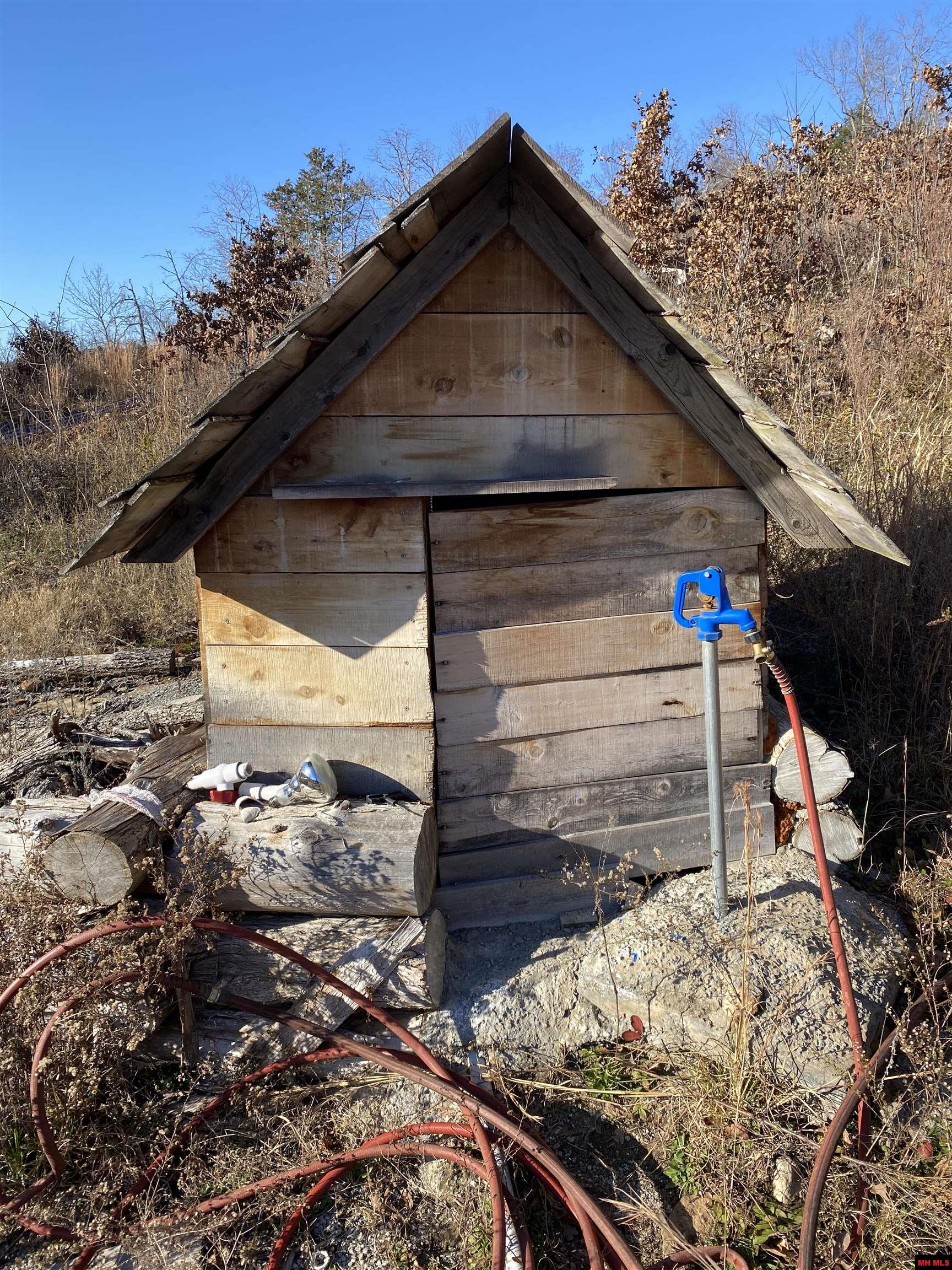 267 MAYFIELD LANE Flippin, AR 72634