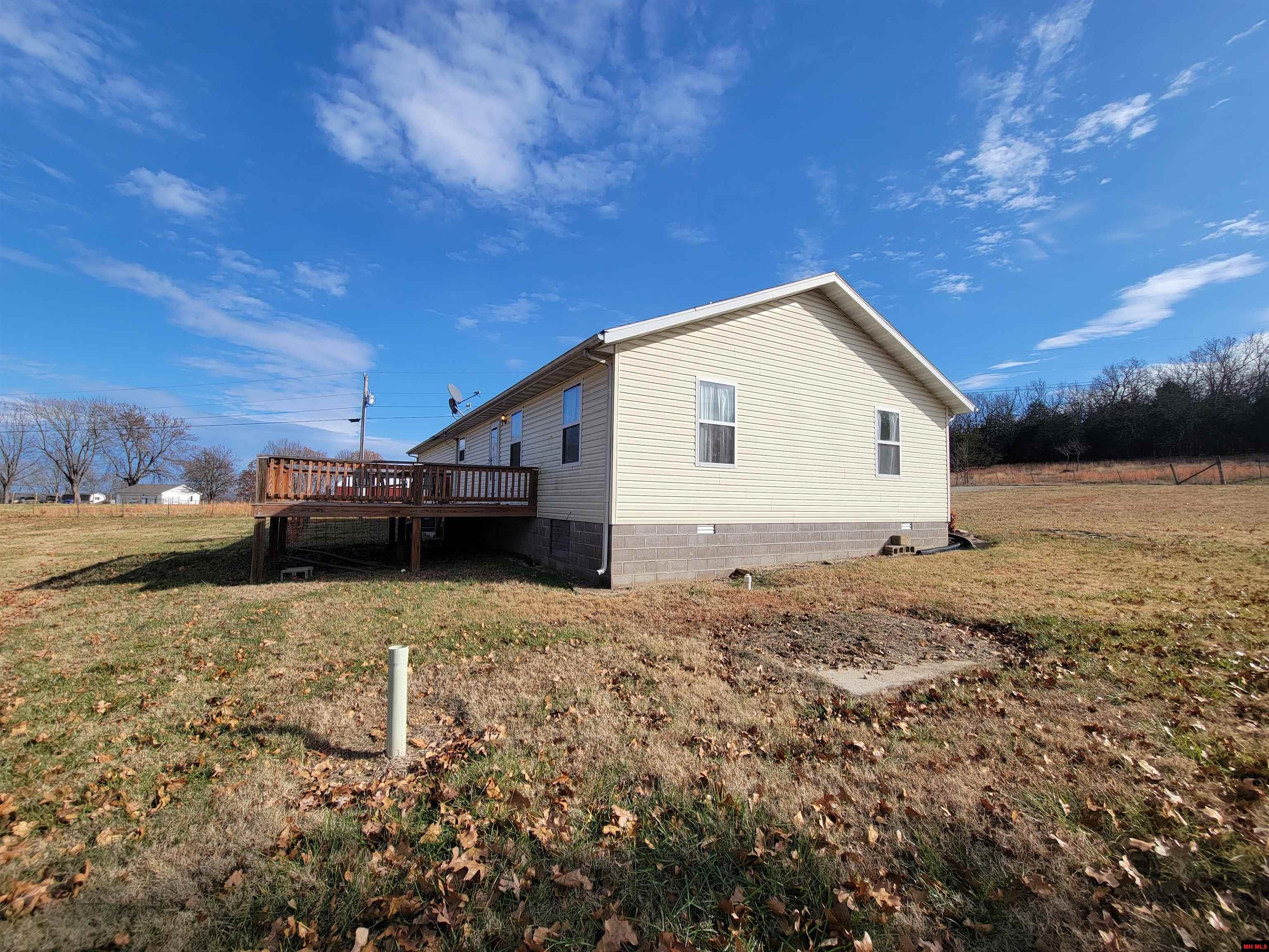 331 WYANDOTTE DRIVE Gainesville, MO 65655