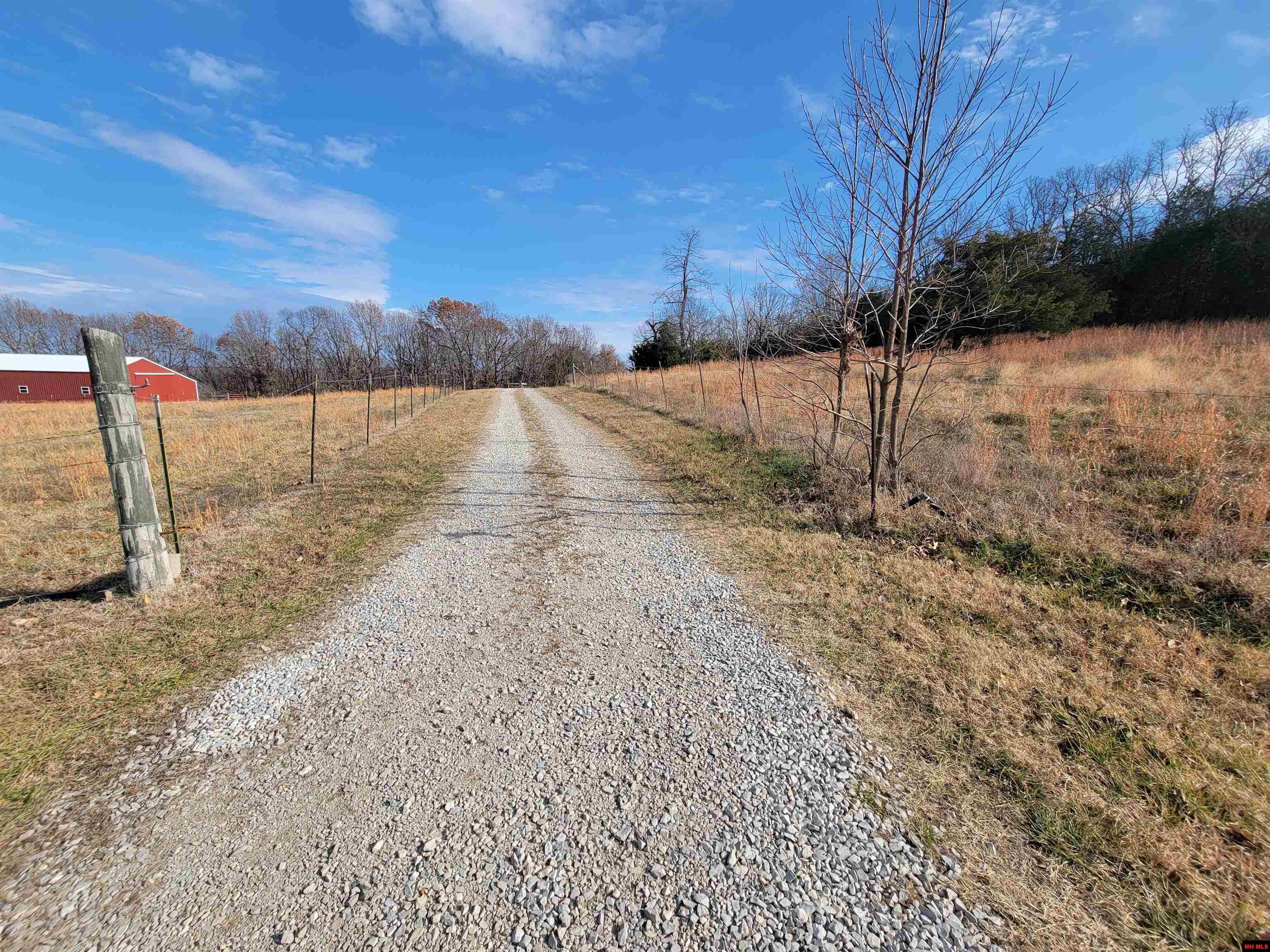 331 WYANDOTTE DRIVE Gainesville, MO 65655