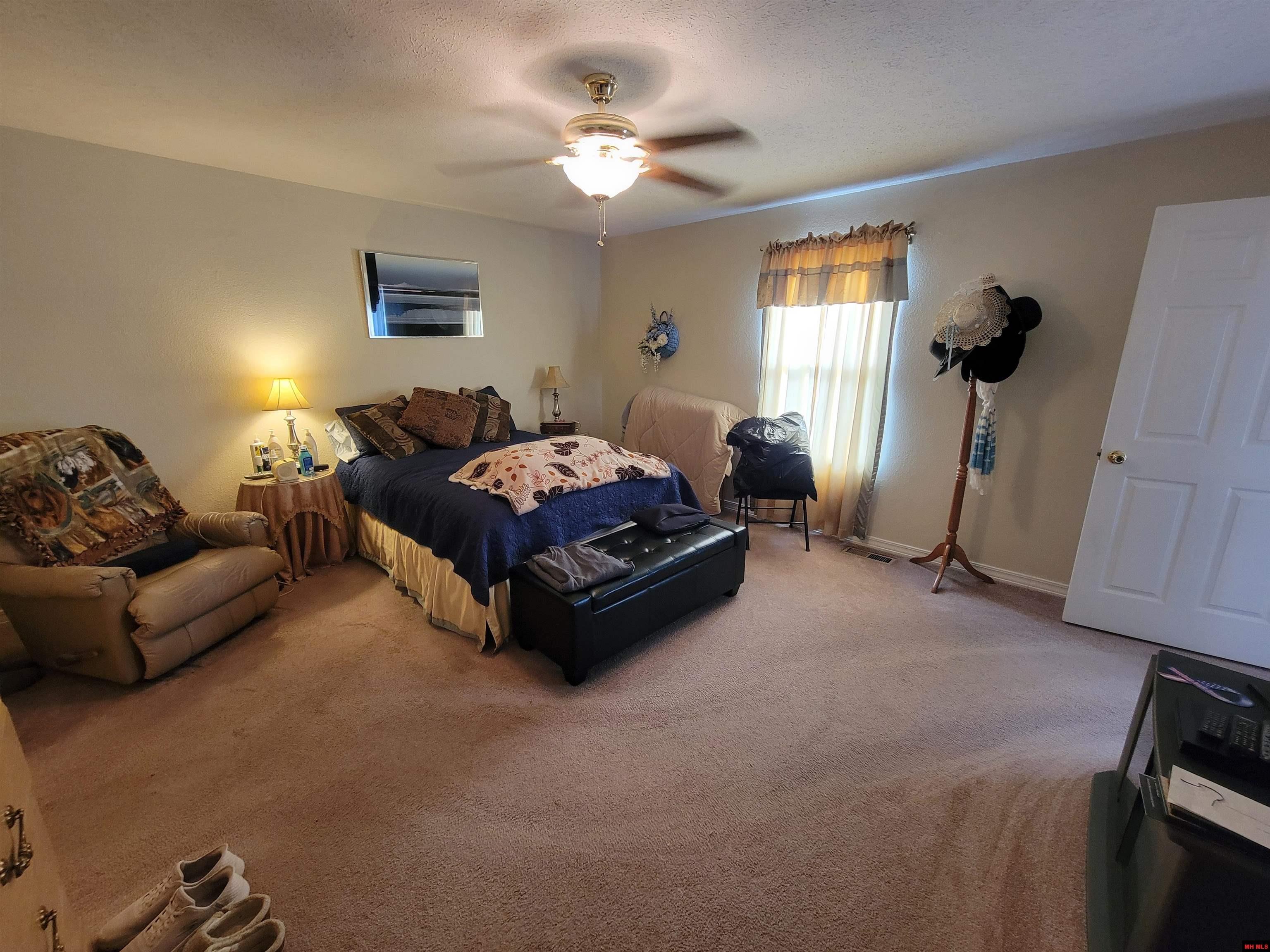 331 WYANDOTTE DRIVE Gainesville, MO 65655