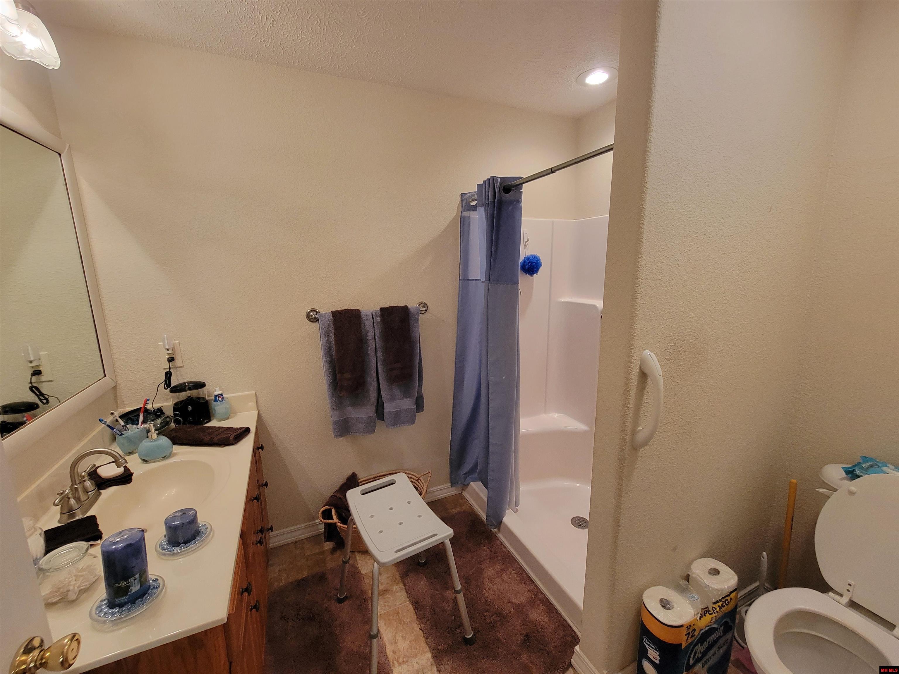 331 WYANDOTTE DRIVE Gainesville, MO 65655