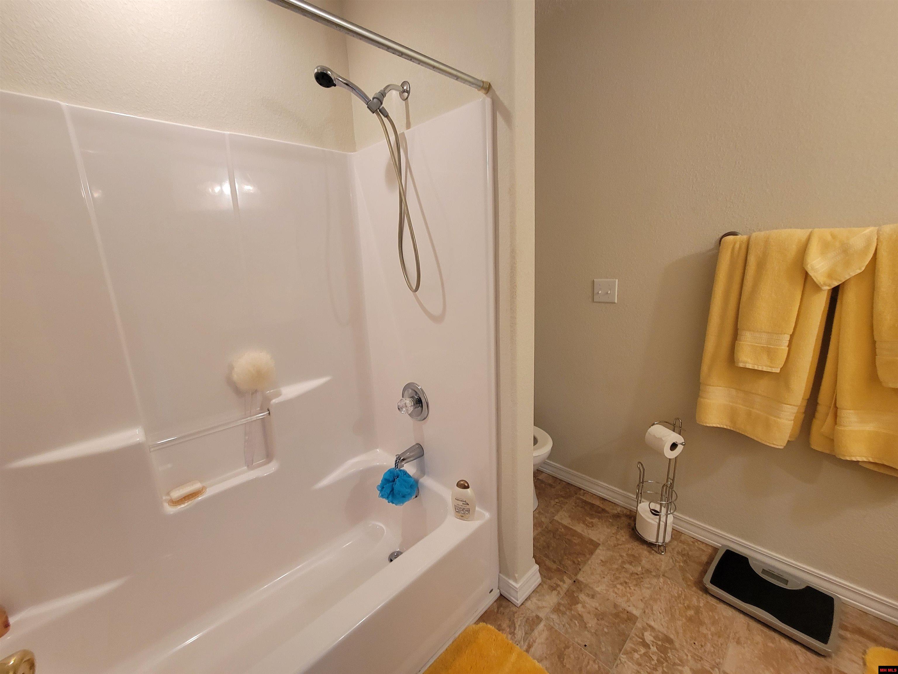 331 WYANDOTTE DRIVE Gainesville, MO 65655