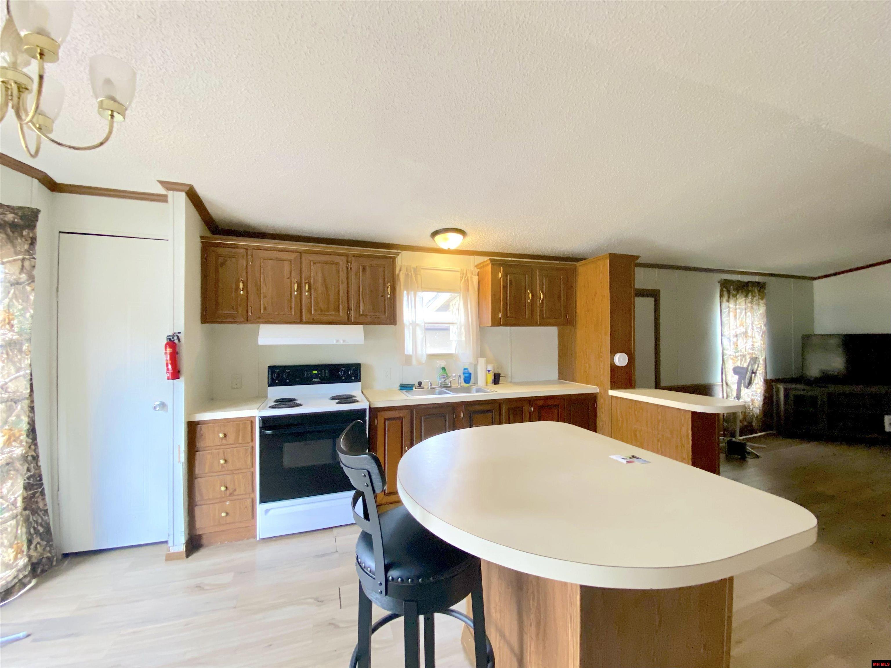 661 NUBBIN RIDGE ROAD Lakeview, AR