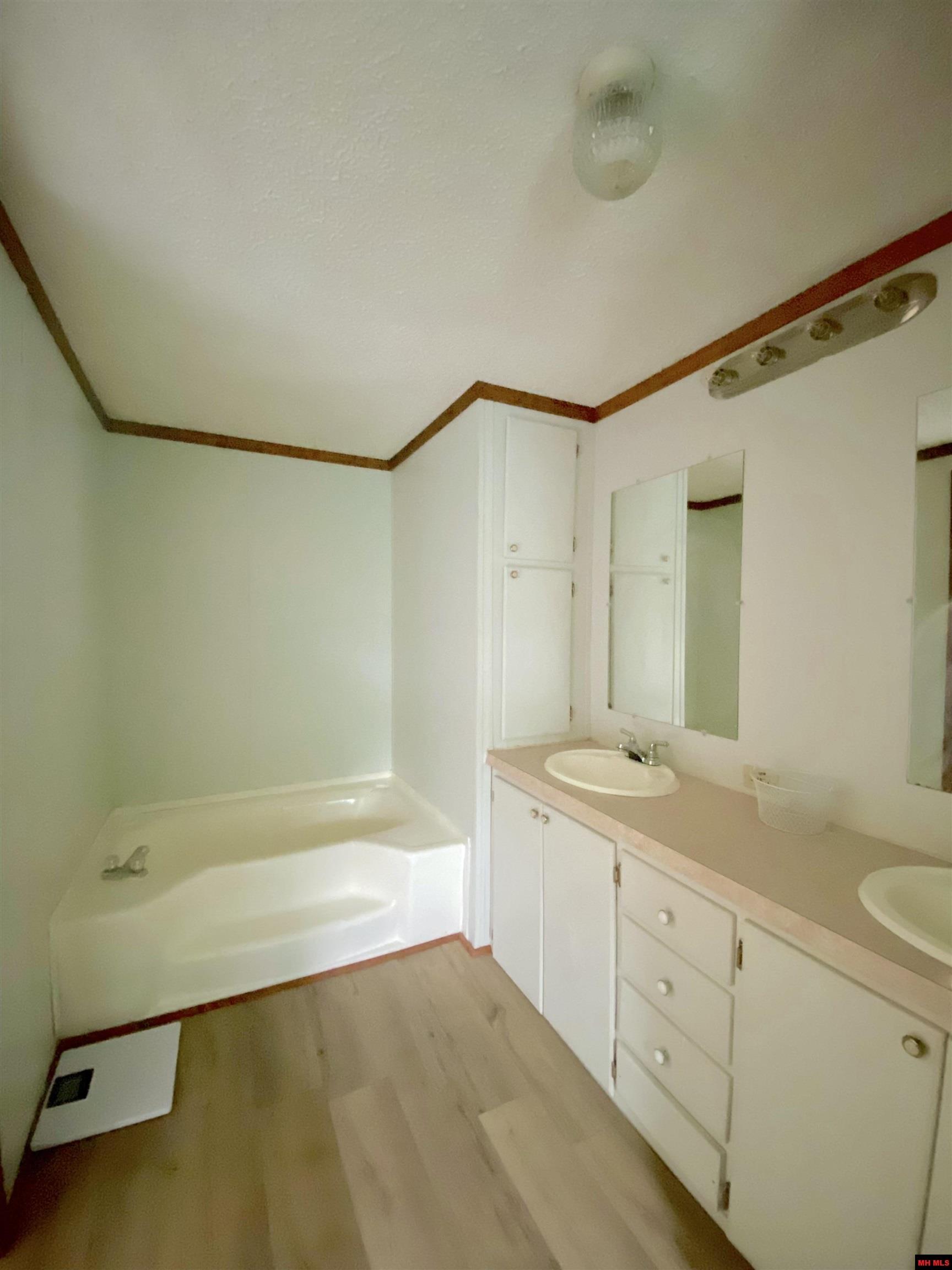 661 NUBBIN RIDGE ROAD Lakeview, AR