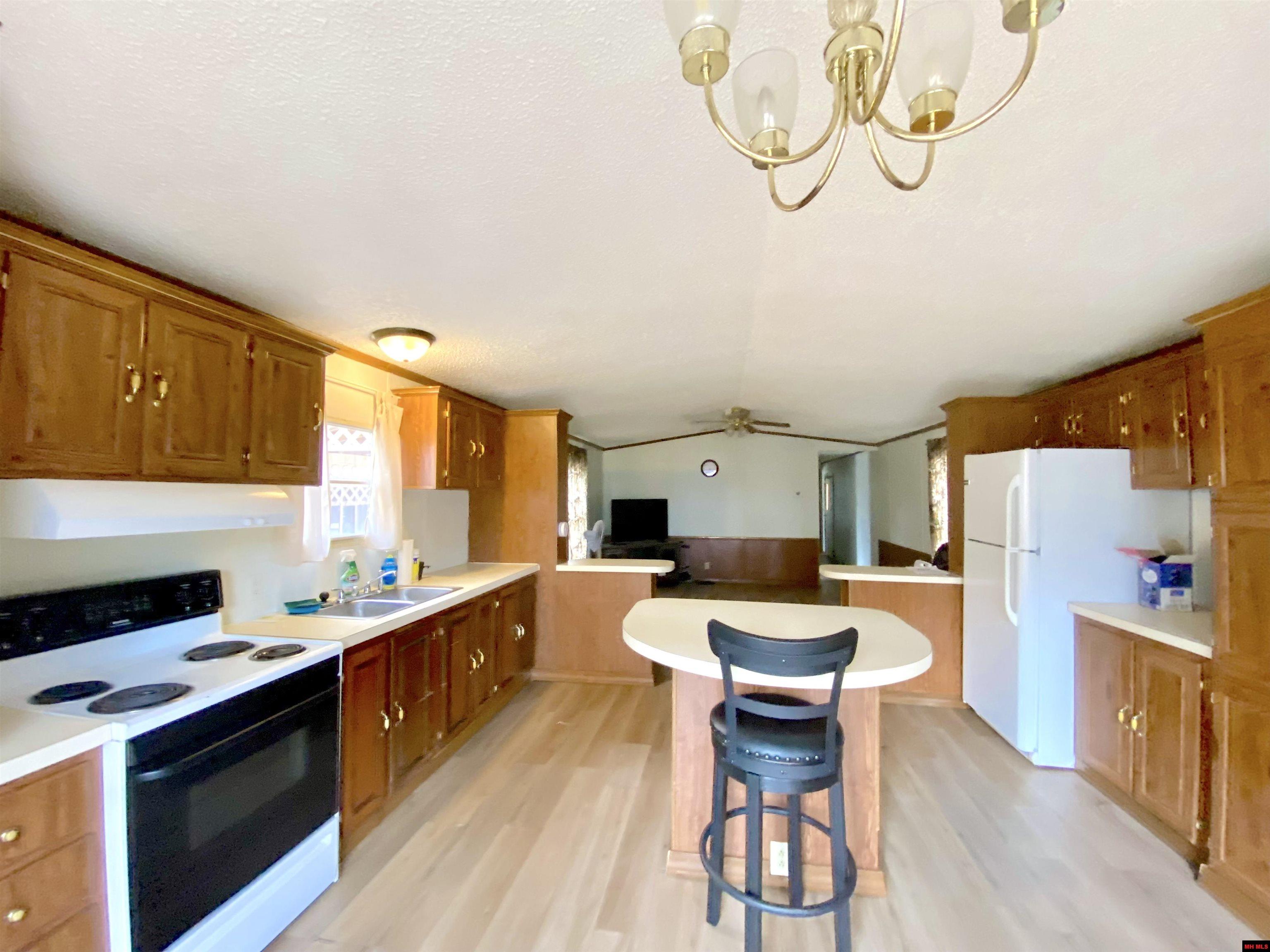 661 NUBBIN RIDGE ROAD Lakeview, AR