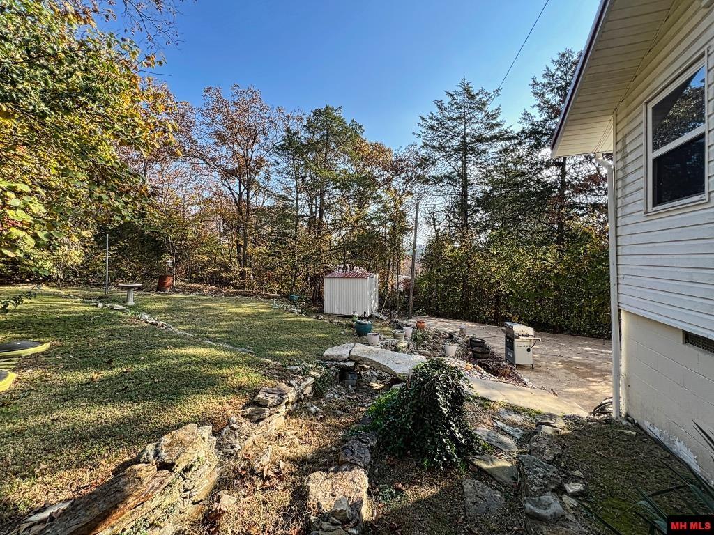 64 CR 1437 Mountain Home, AR 72653