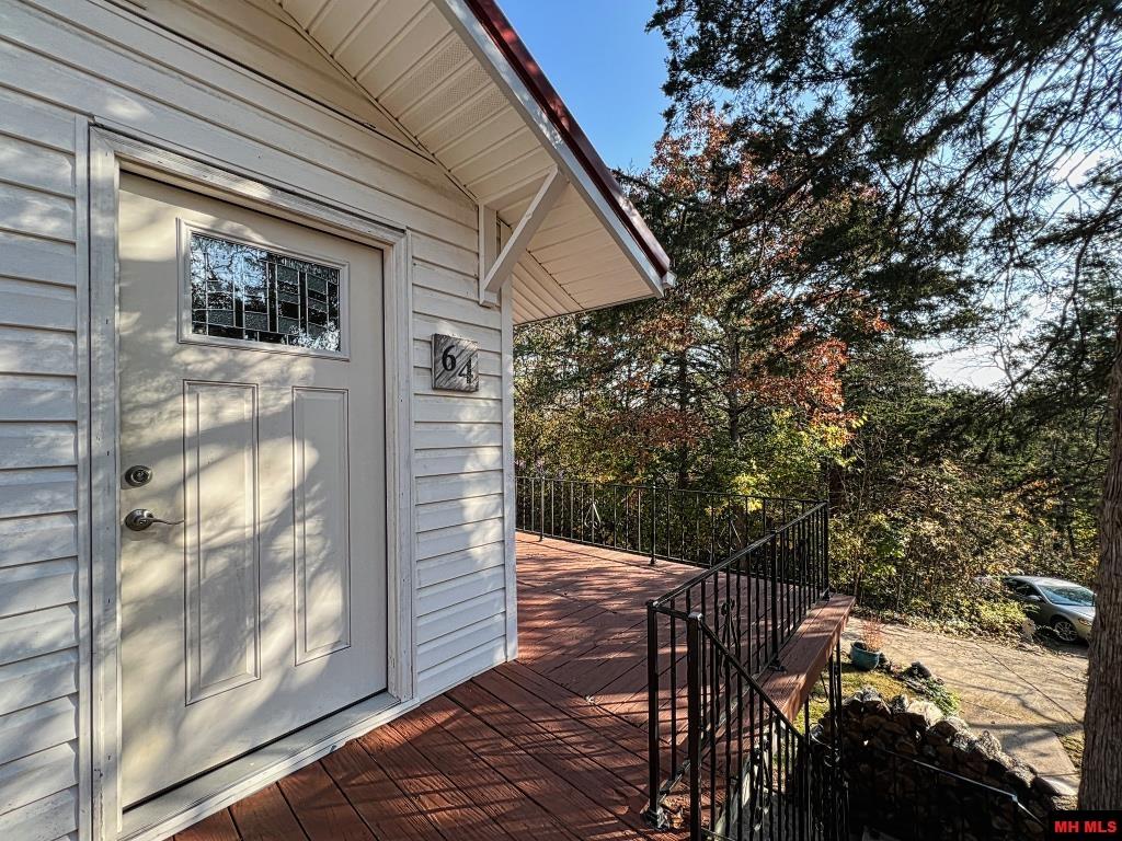 64 CR 1437 Mountain Home, AR 72653